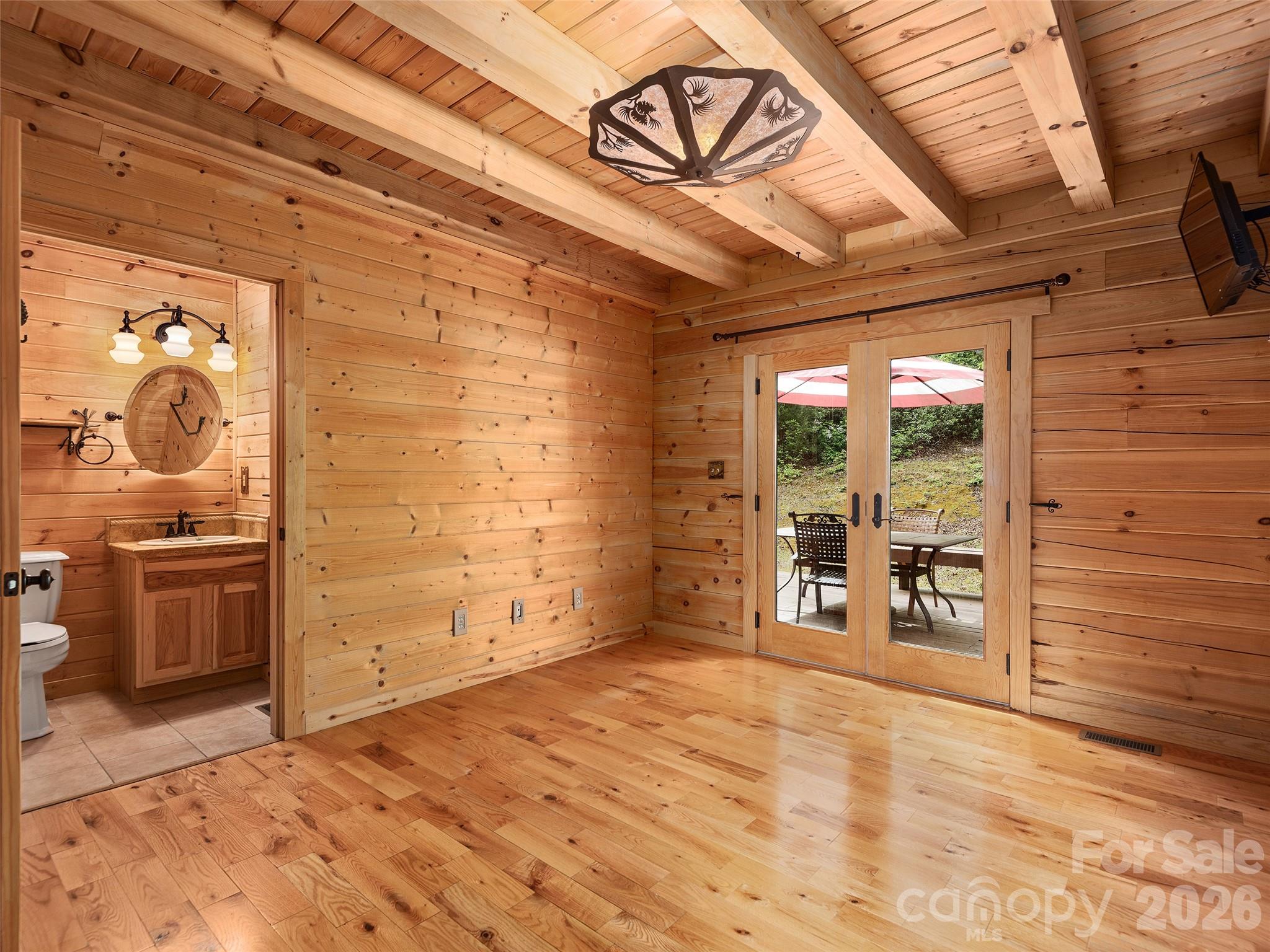 413 Green Hills Road — Mill Spring