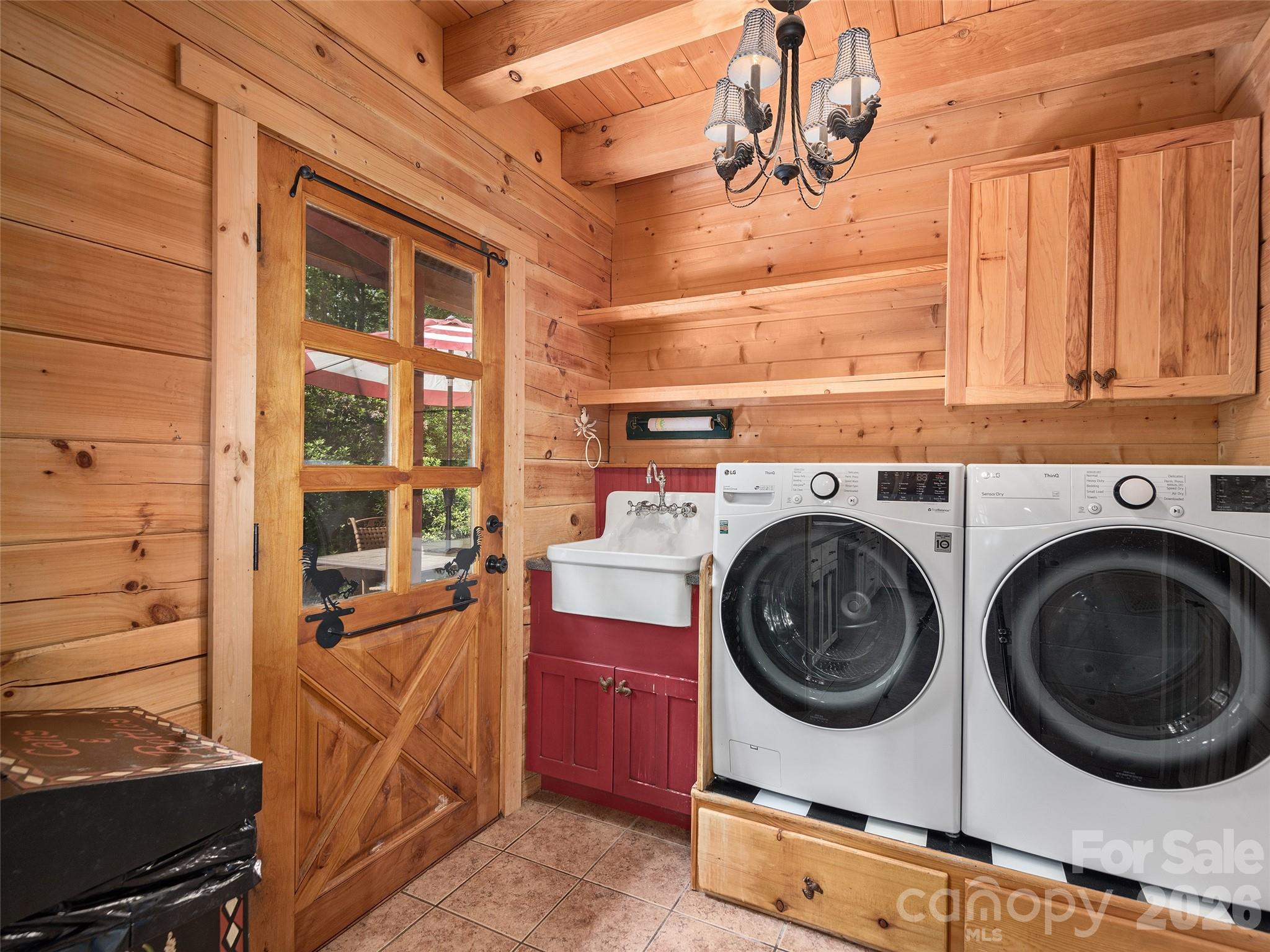413 Green Hills Road — Mill Spring
