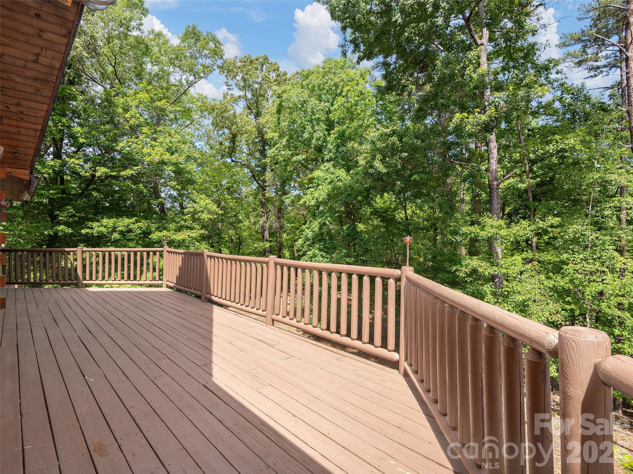 413 Green Hills Road — Mill Spring