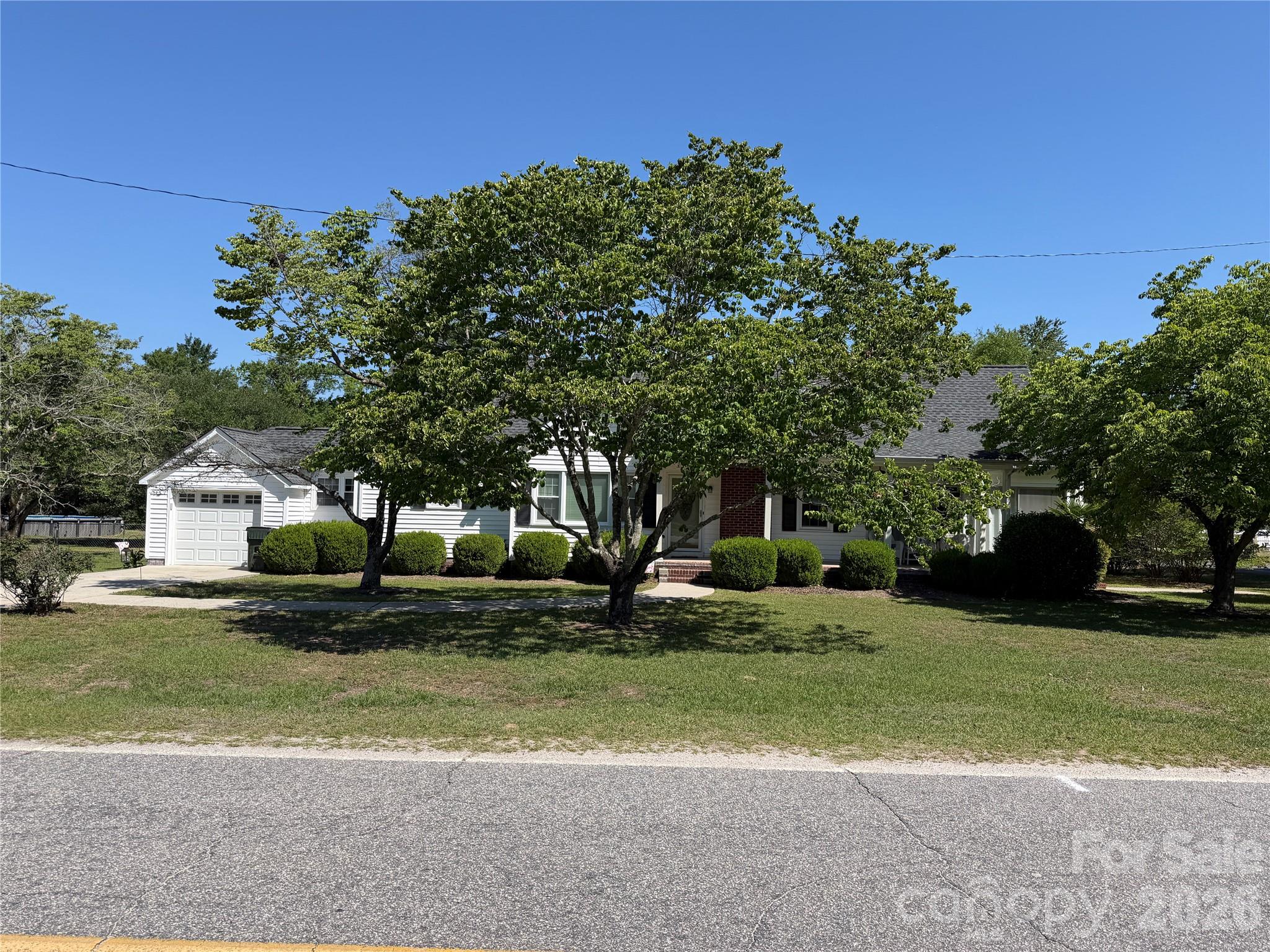 202 W Stevens Drive — Kershaw