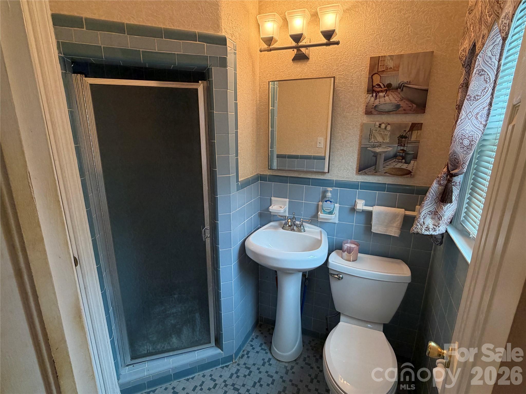 202 W Stevens Drive — Kershaw
