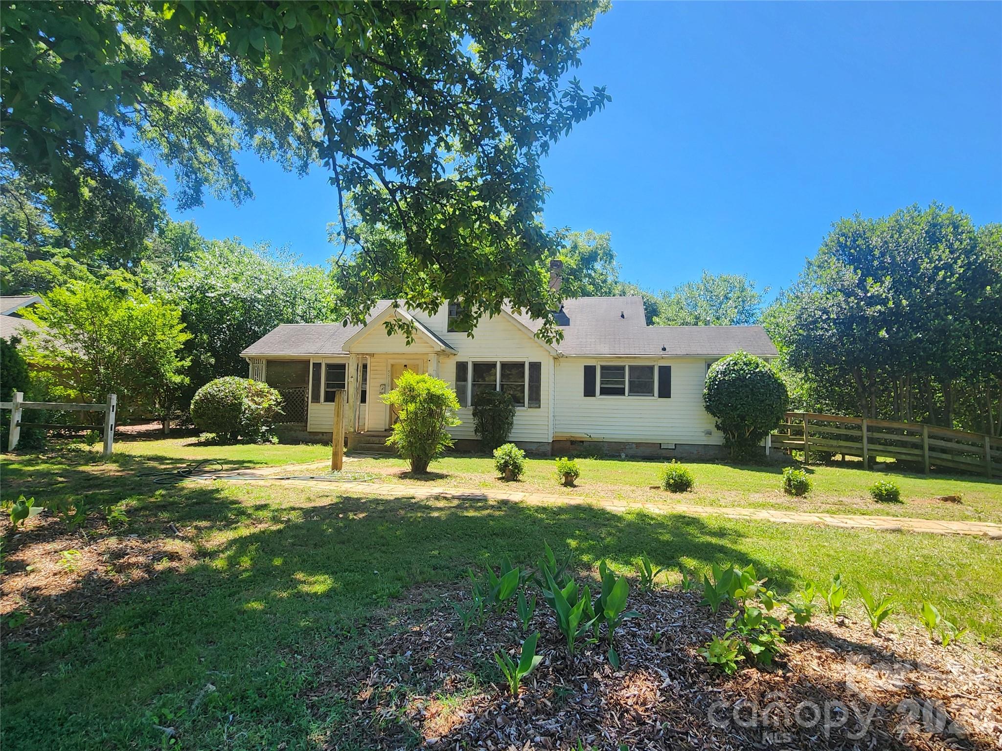 5510 Allen Road E — Charlotte