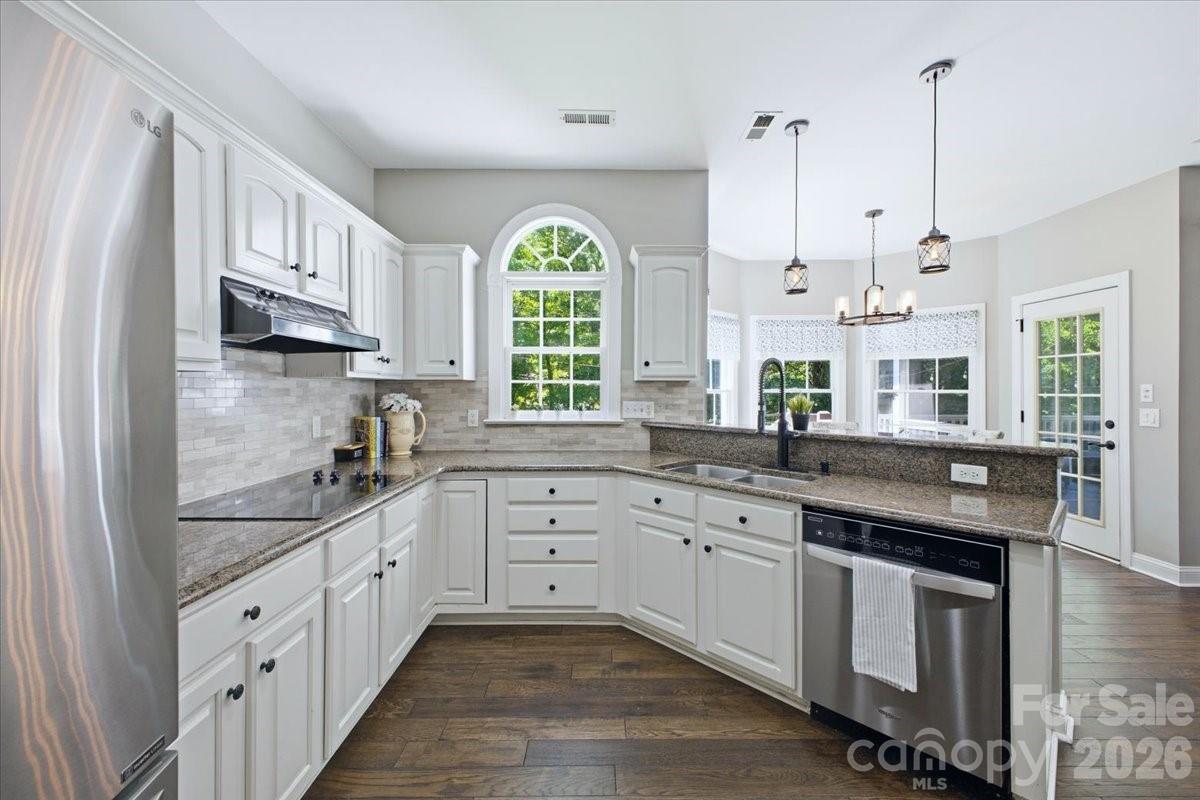 8414 Headford Road — Charlotte