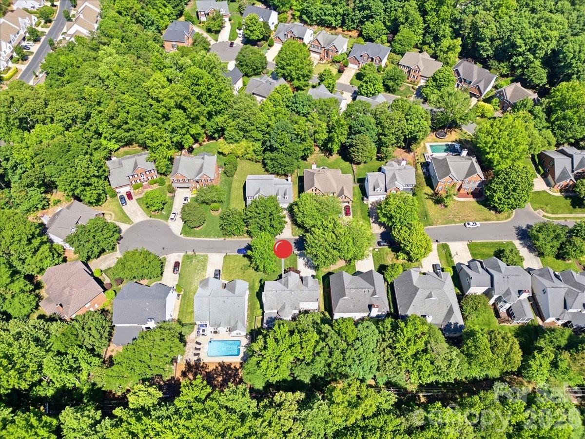 8414 Headford Road — Charlotte