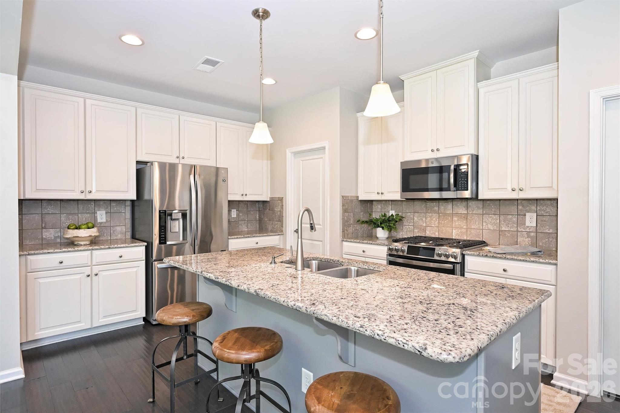 3729 Benseval Lane — Matthews