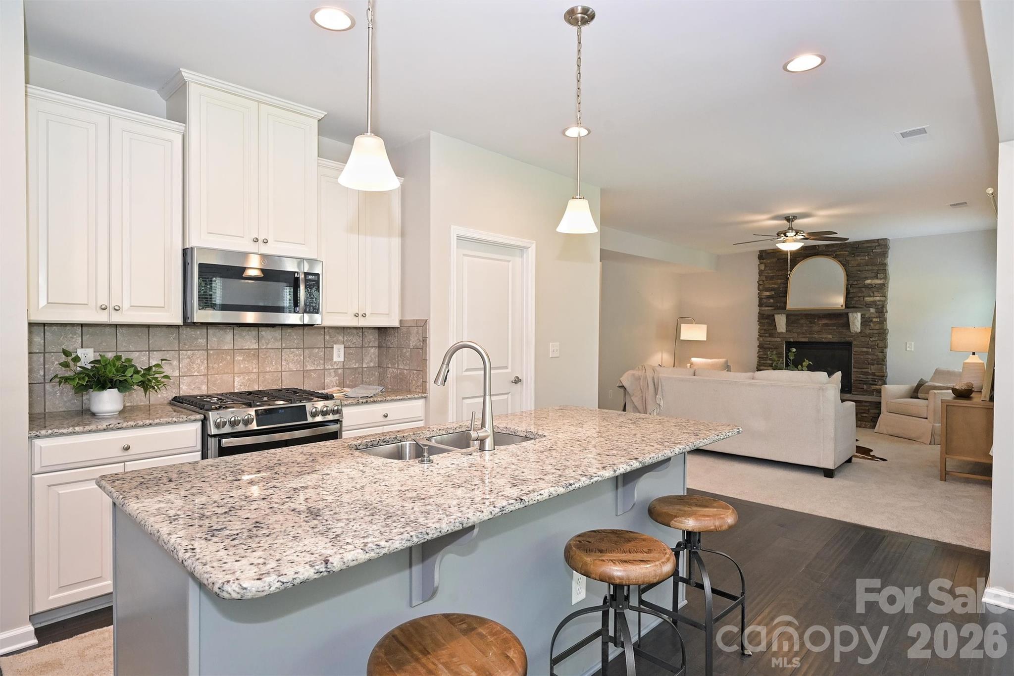 3729 Benseval Lane — Matthews
