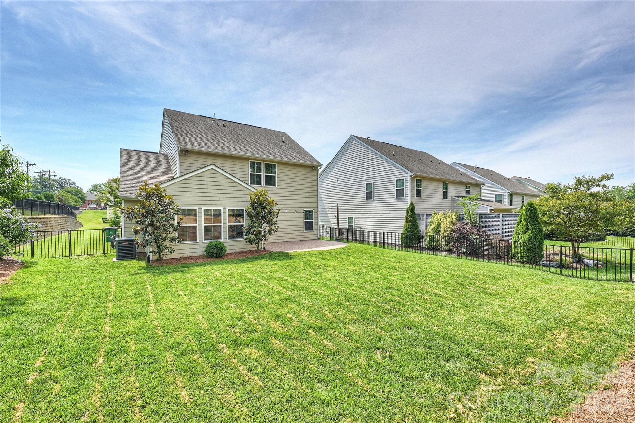 3729 Benseval Lane — Matthews