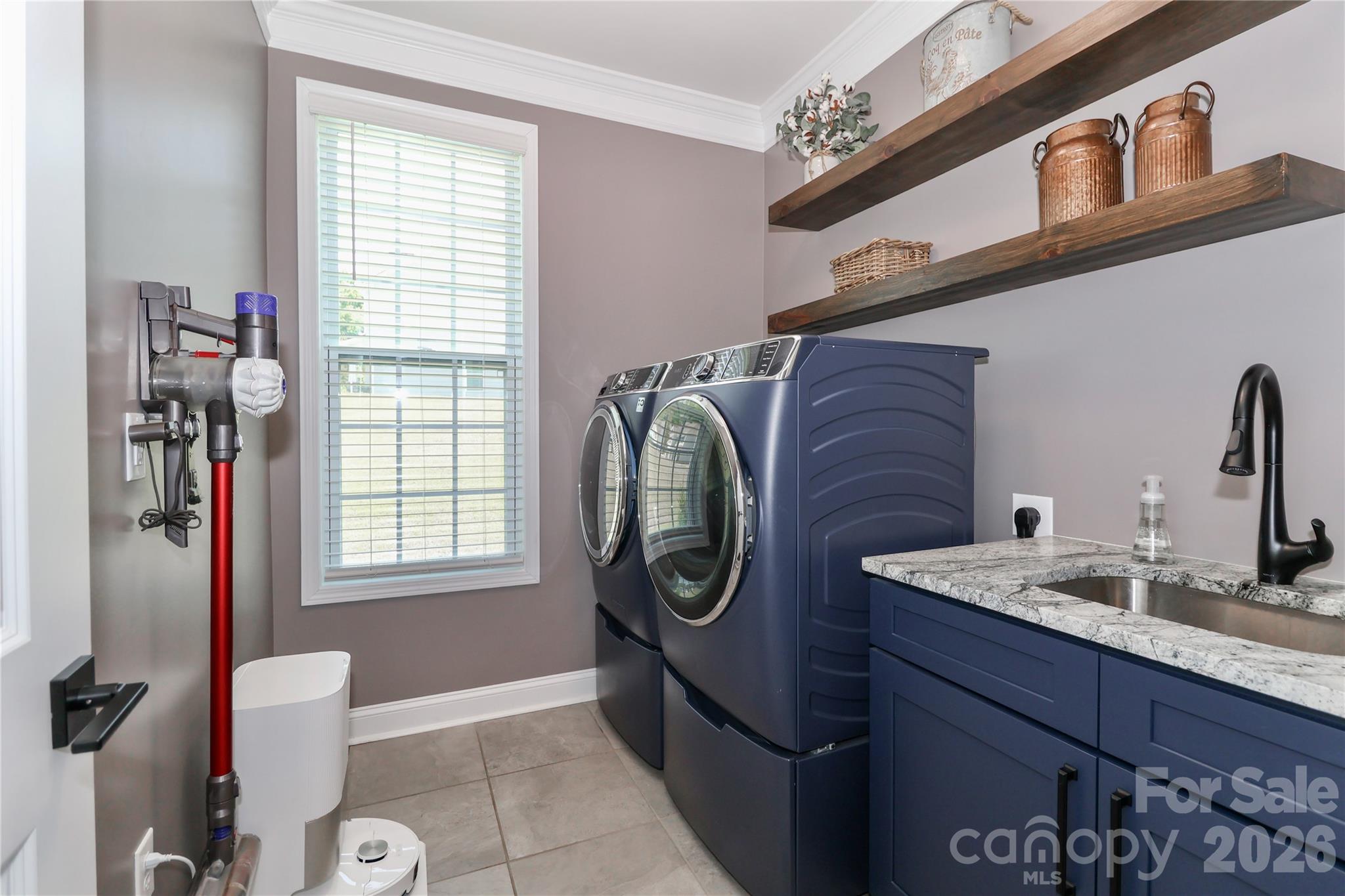 384 Streamwood Road — Troutman