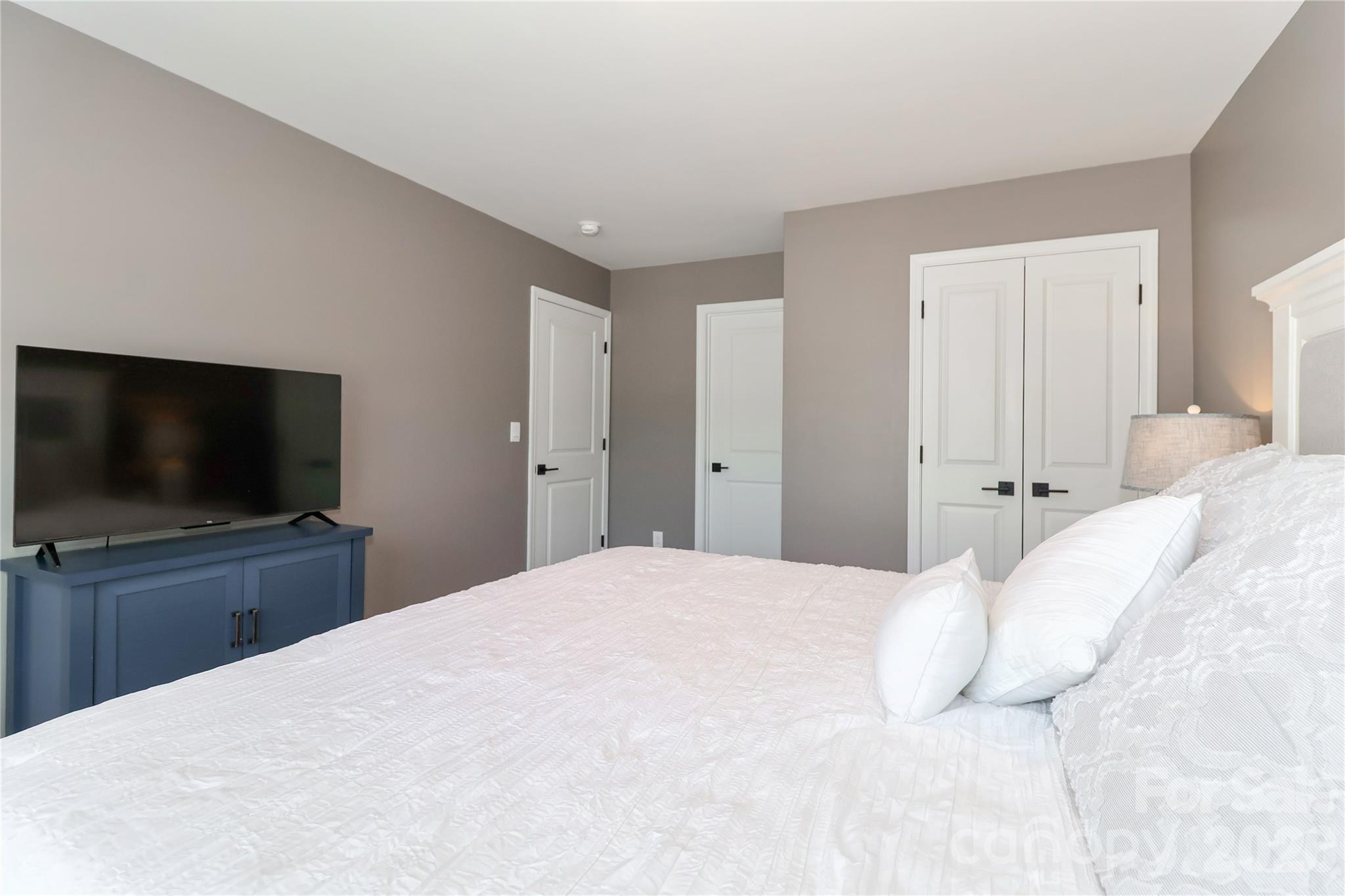 384 Streamwood Road — Troutman