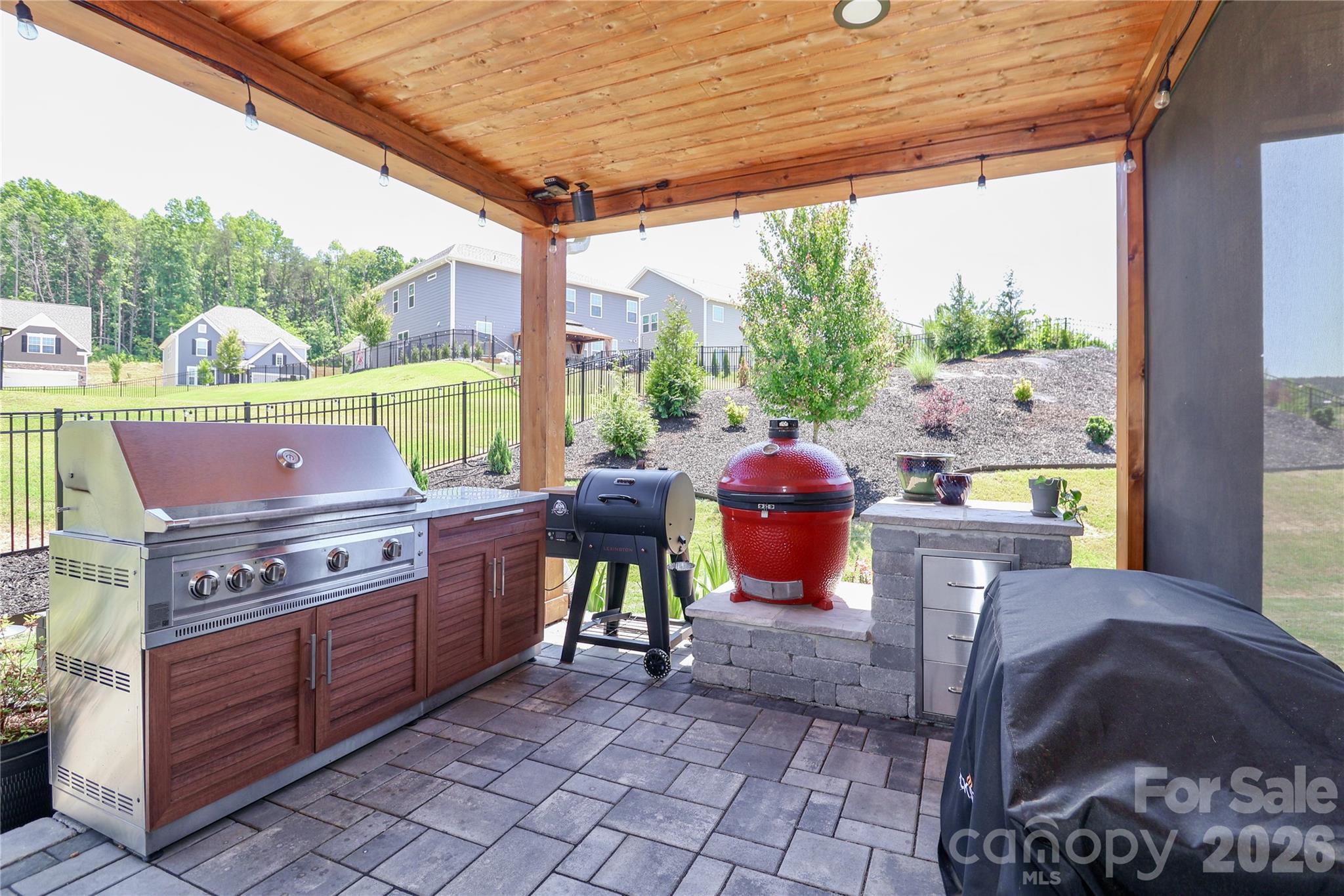 384 Streamwood Road — Troutman