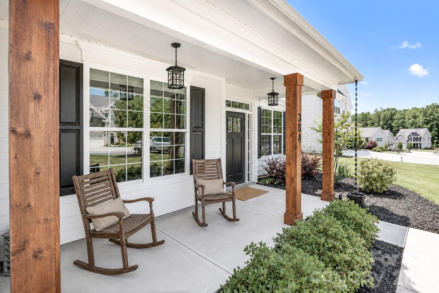 384 Streamwood Road — Troutman