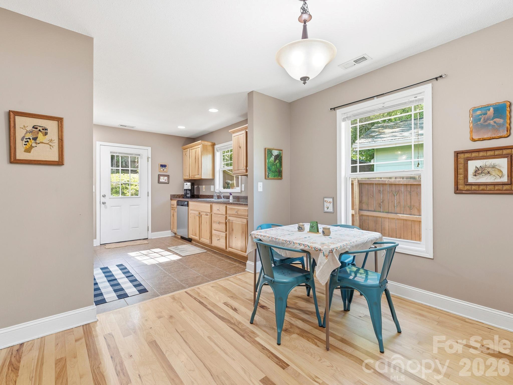 24 Hilldale Road — Asheville