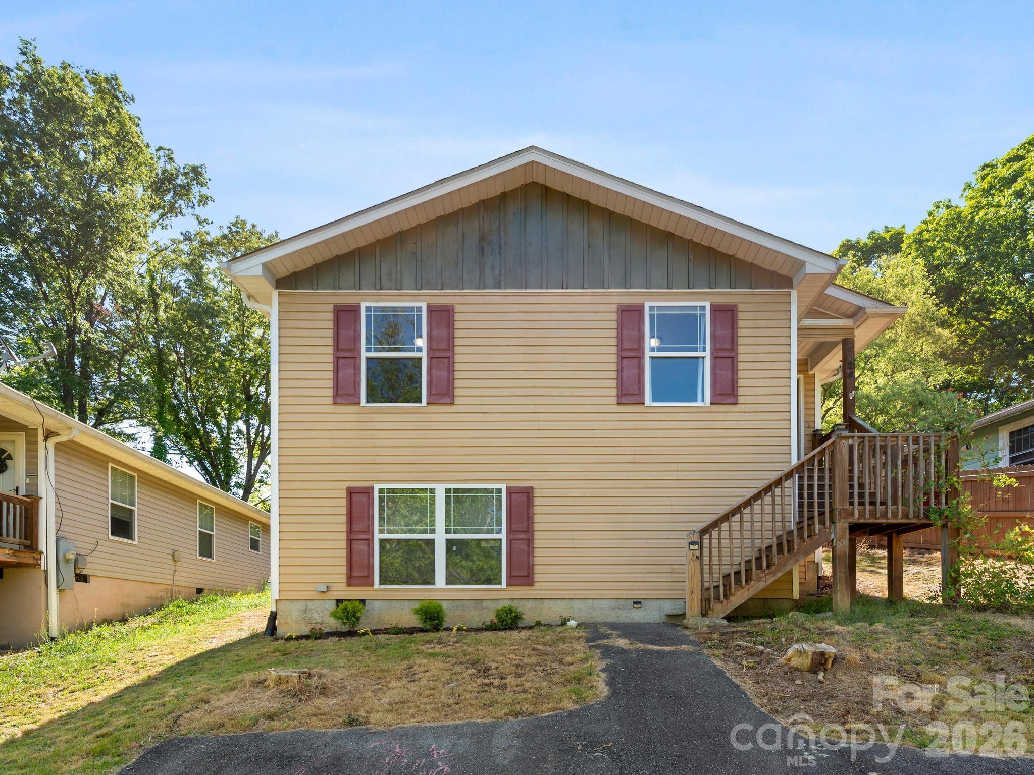 24 Hilldale Road — Asheville