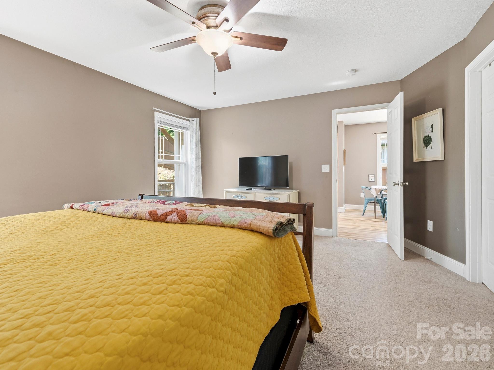 24 Hilldale Road — Asheville