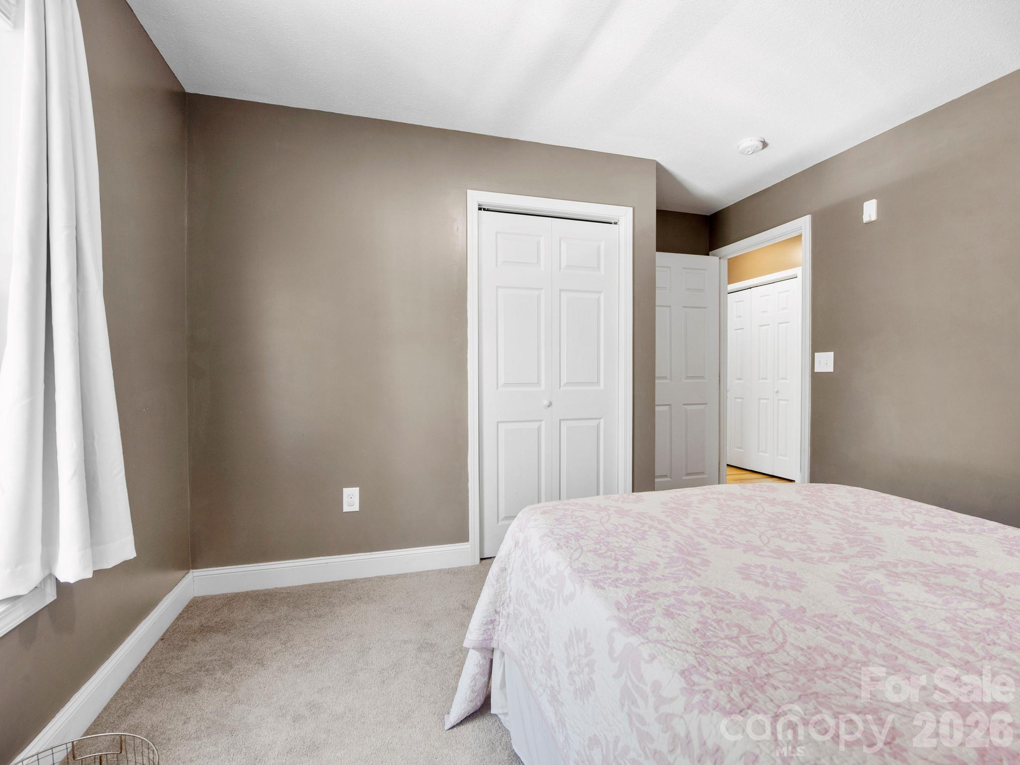 24 Hilldale Road — Asheville