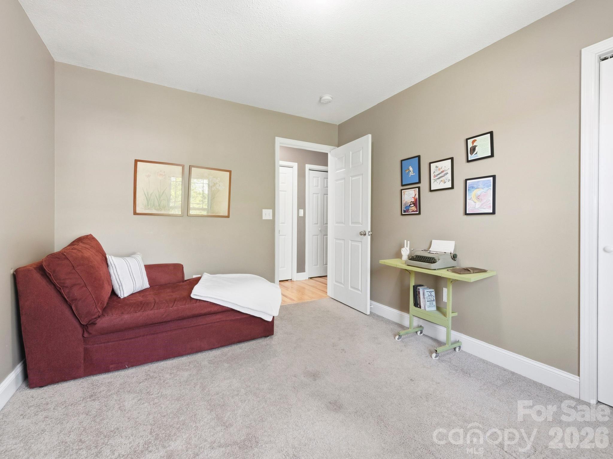 24 Hilldale Road — Asheville