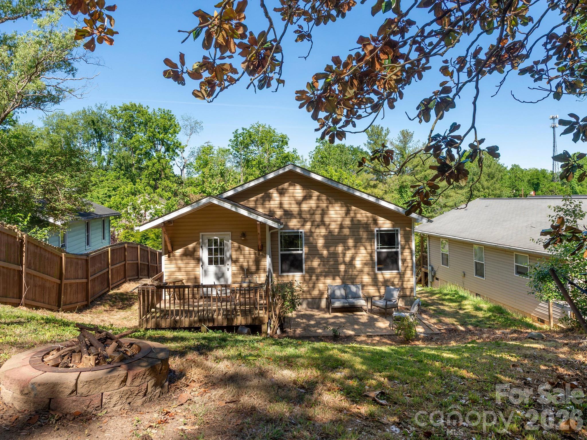 24 Hilldale Road — Asheville