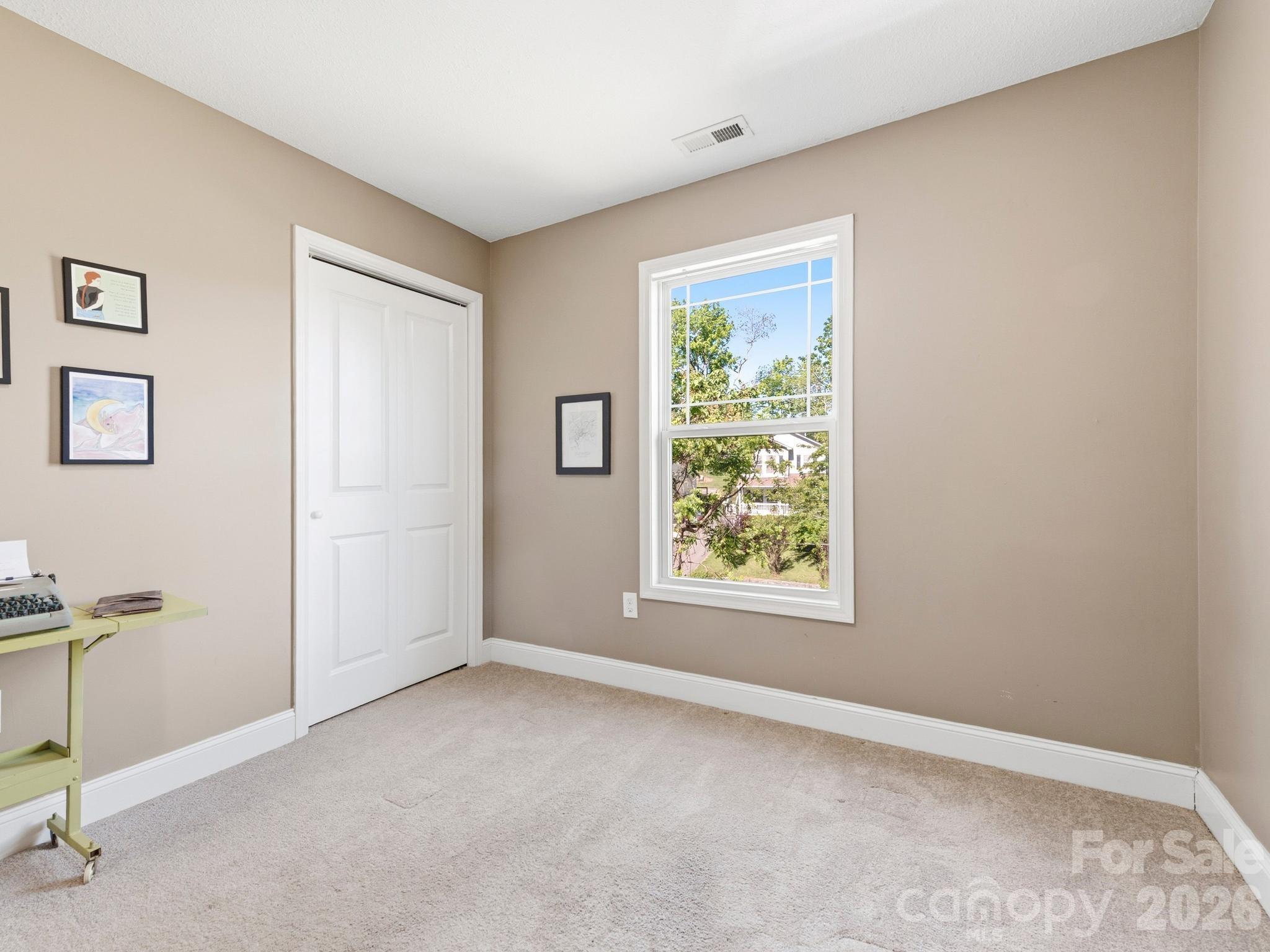 24 Hilldale Road — Asheville