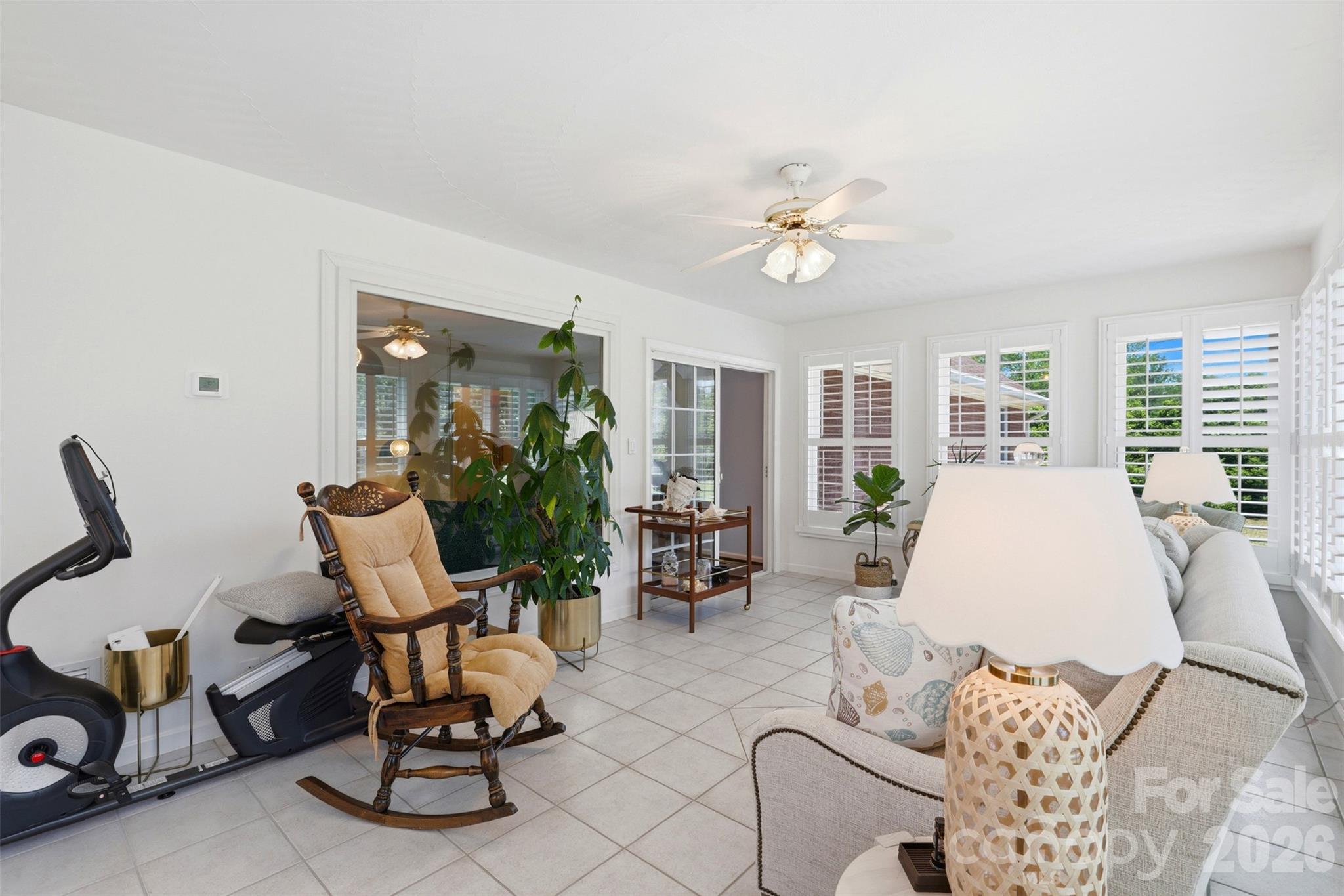 6181 Willowbottom Road — Hickory