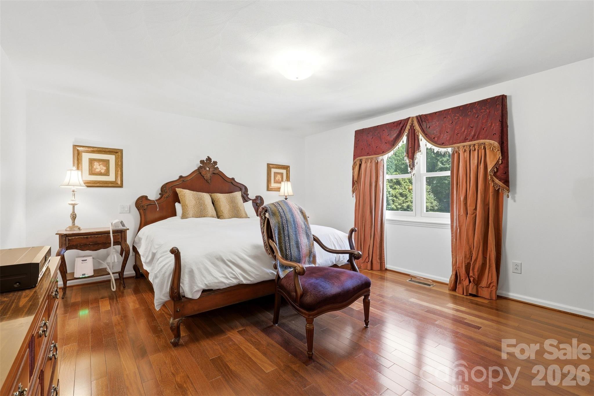 6181 Willowbottom Road — Hickory