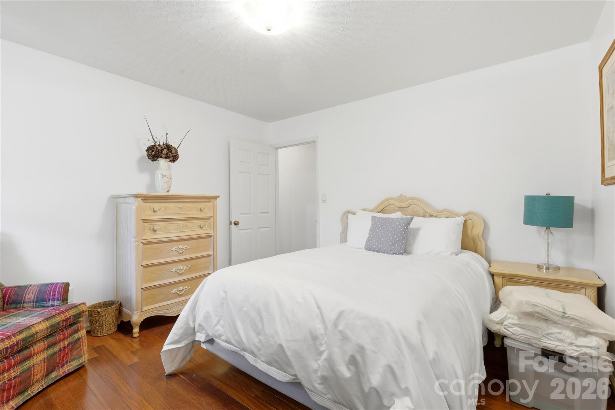 6181 Willowbottom Road — Hickory