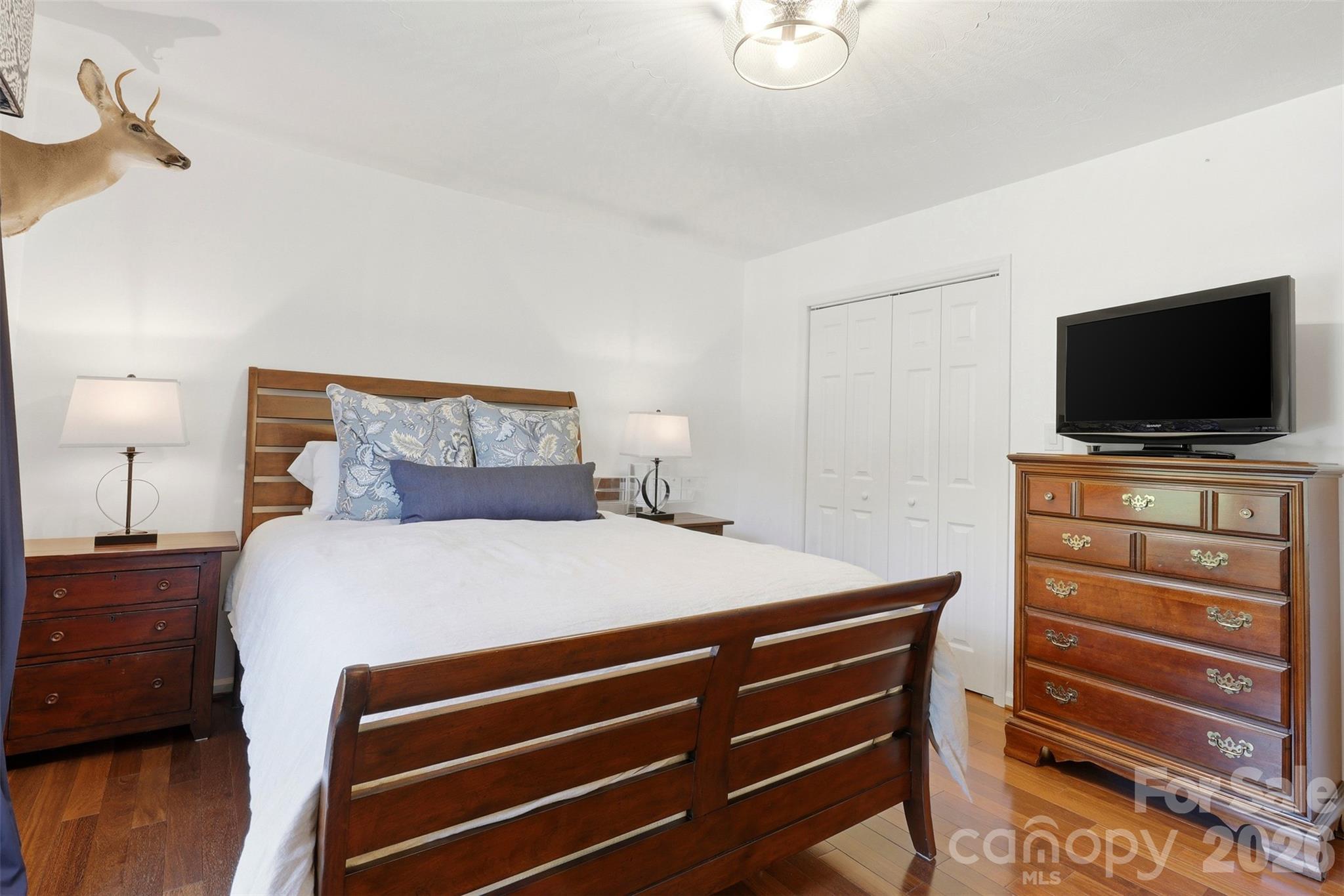 6181 Willowbottom Road — Hickory