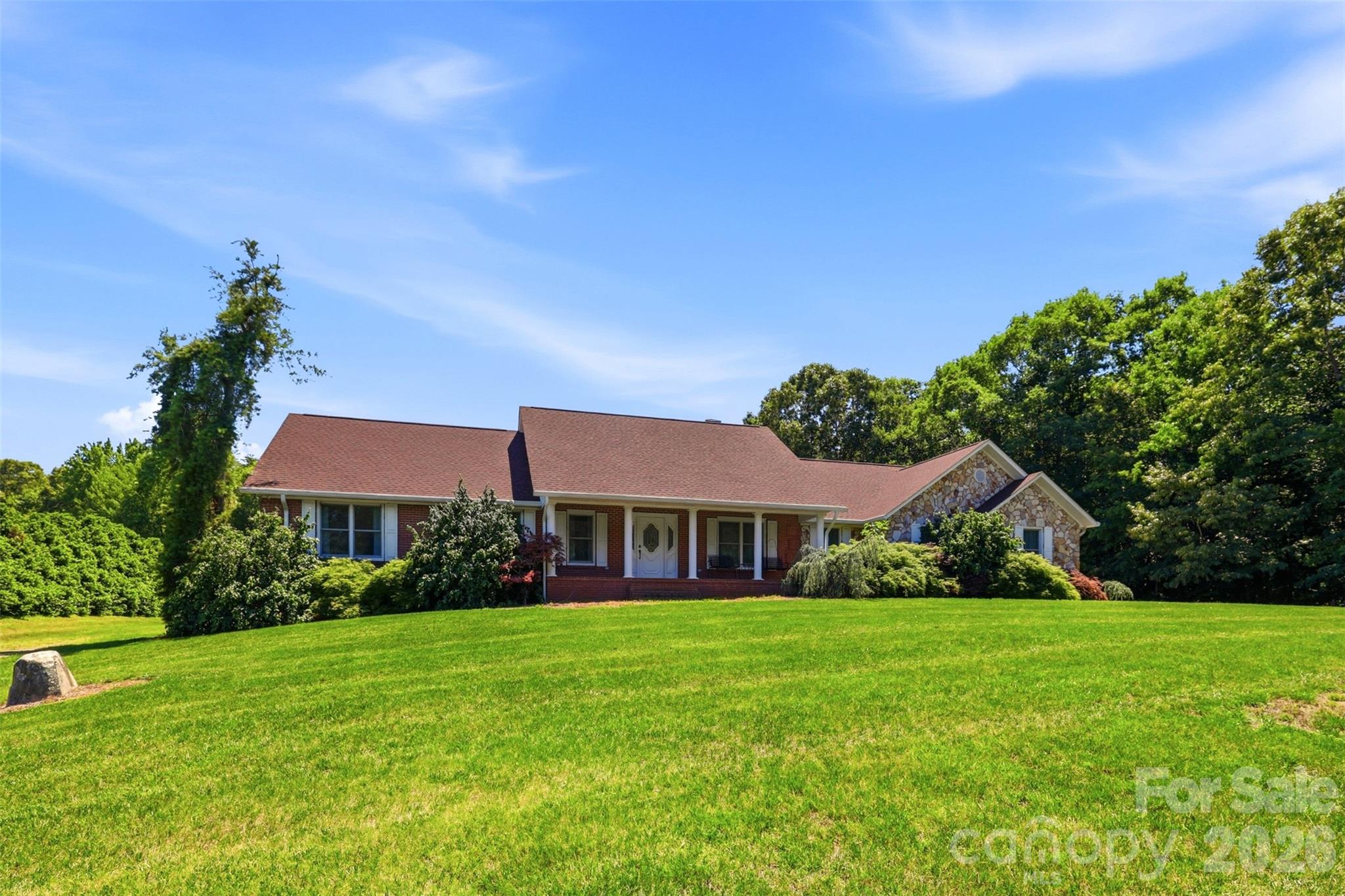 6181 Willowbottom Road — Hickory