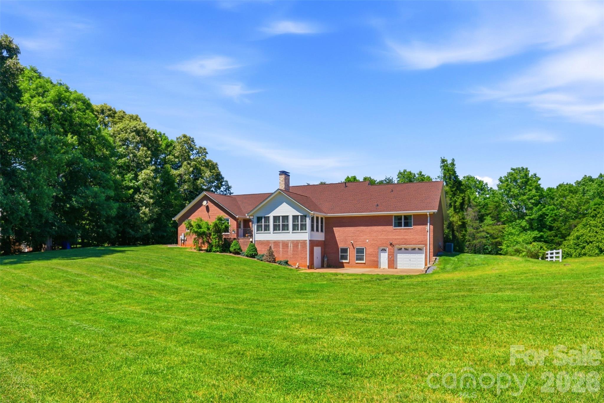 6181 Willowbottom Road — Hickory