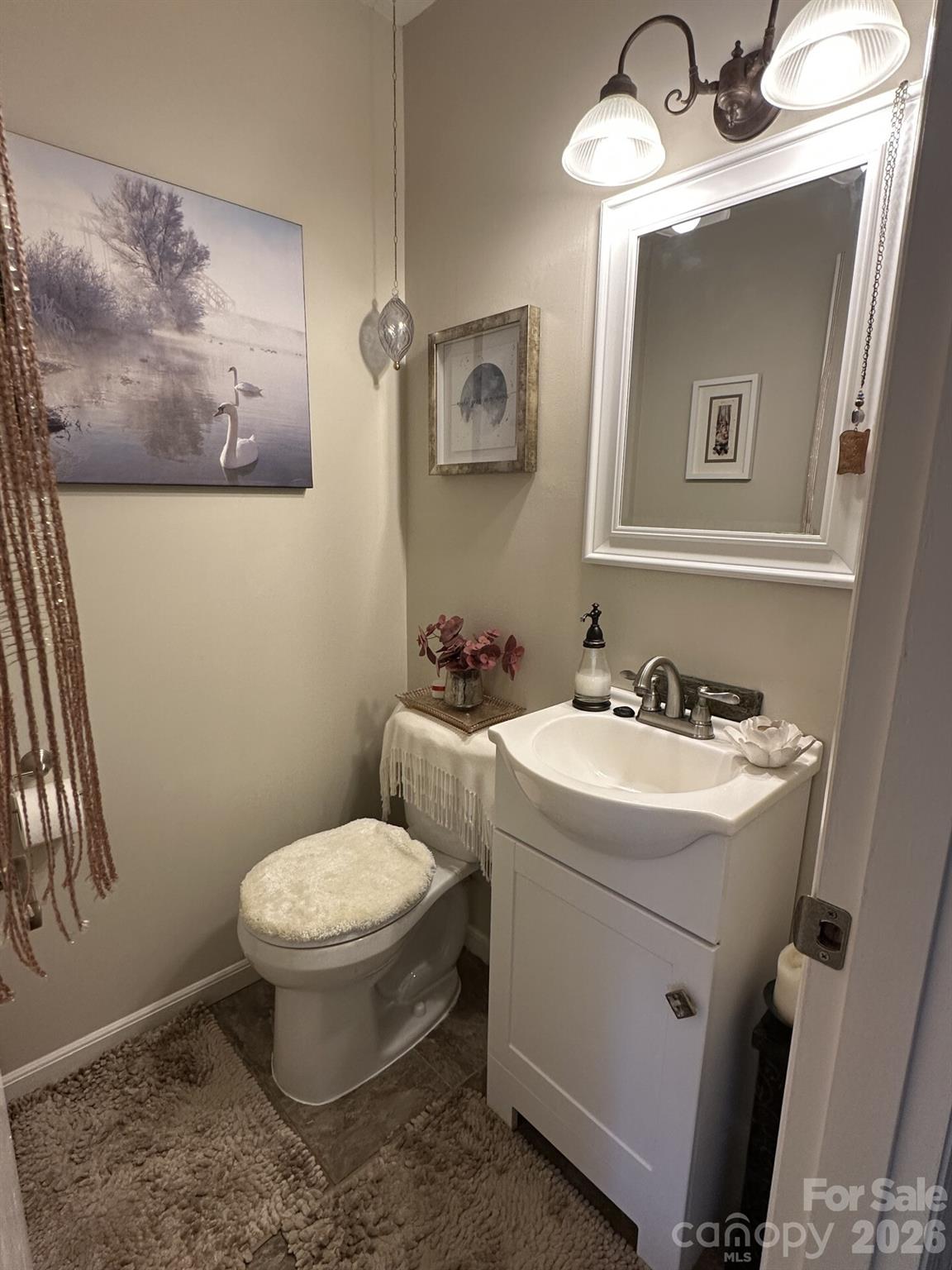 99 Willow Way — Hendersonville
