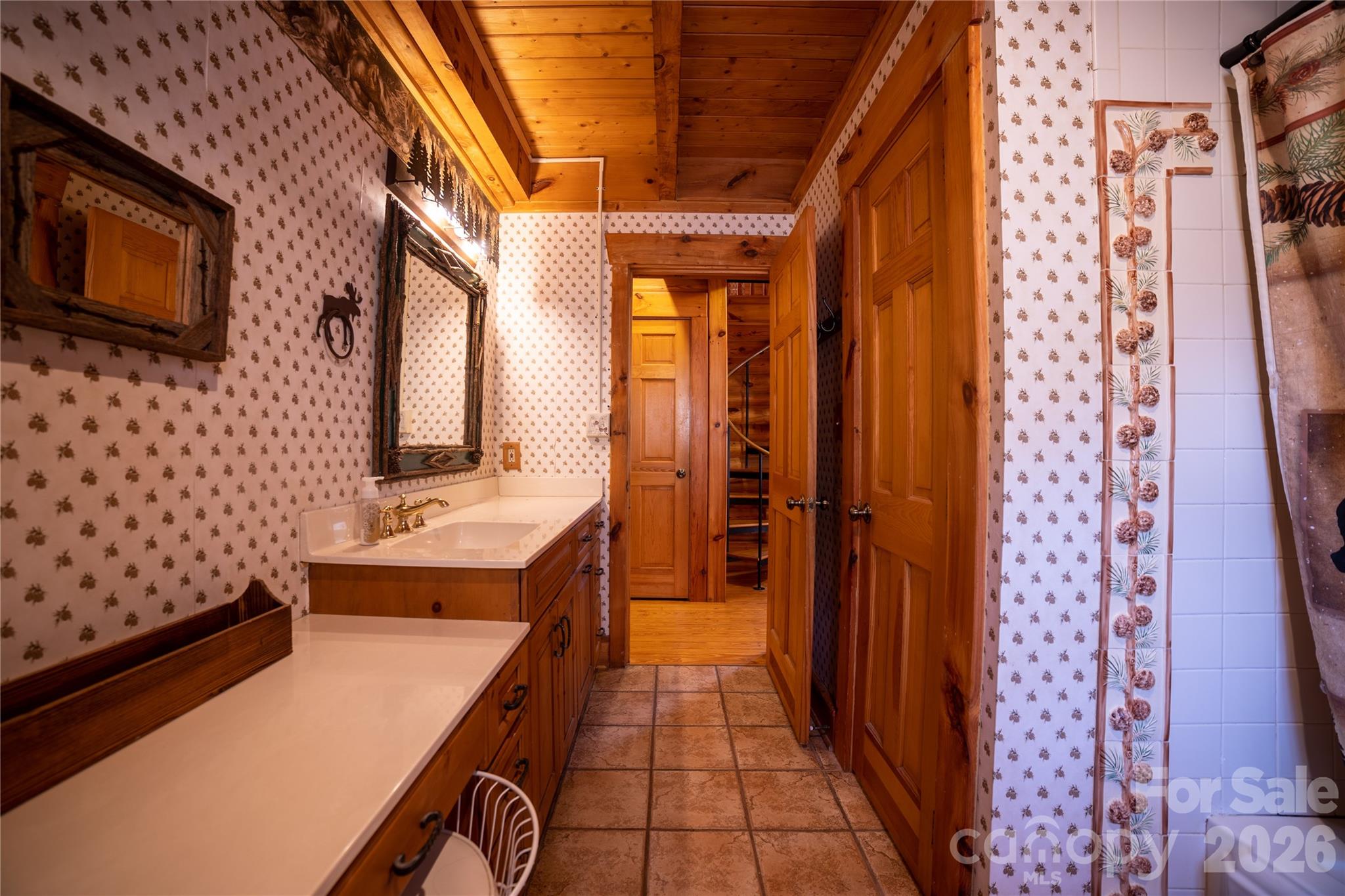 682 Rock House Road — Hot Springs