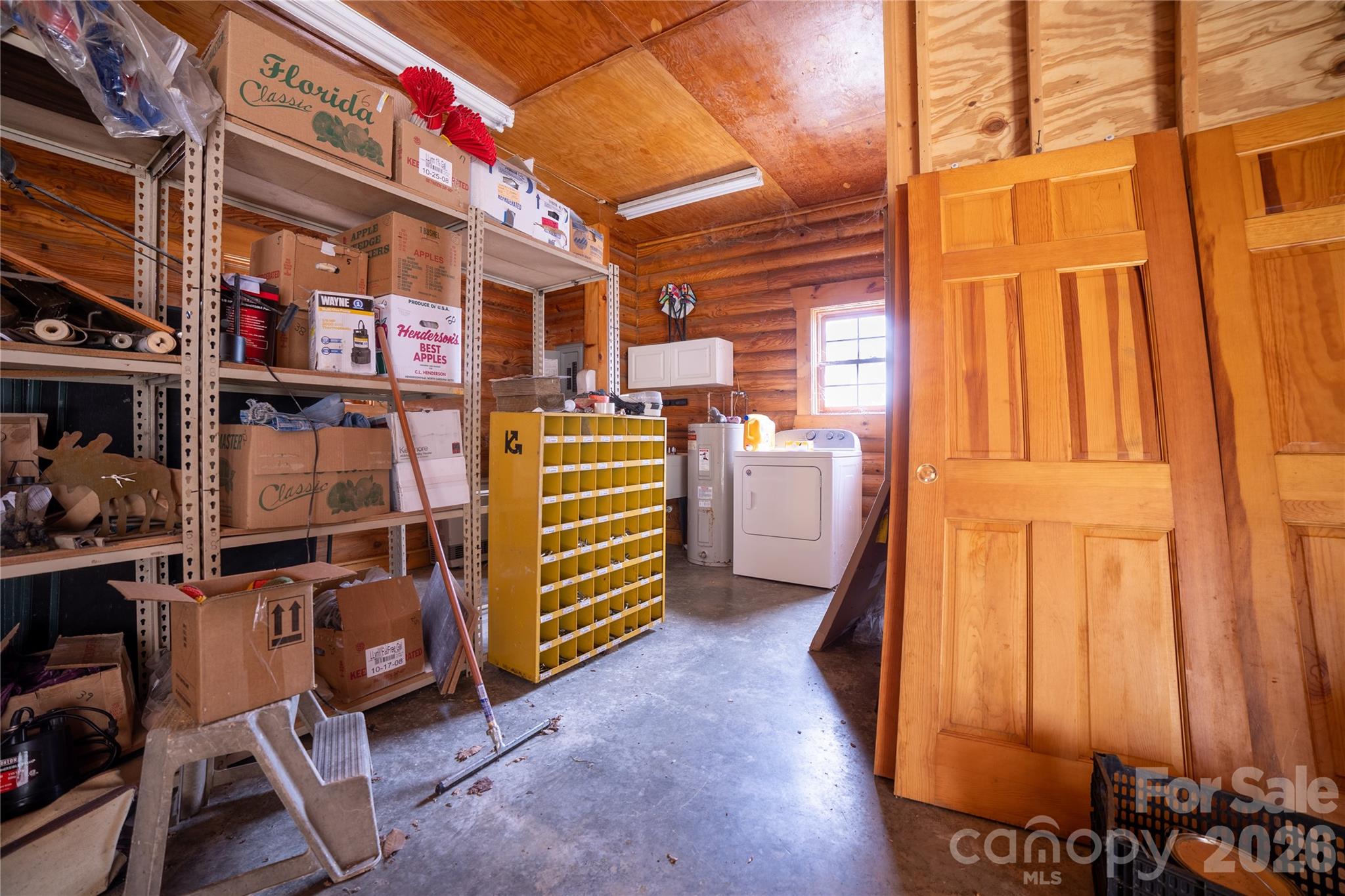 682 Rock House Road — Hot Springs