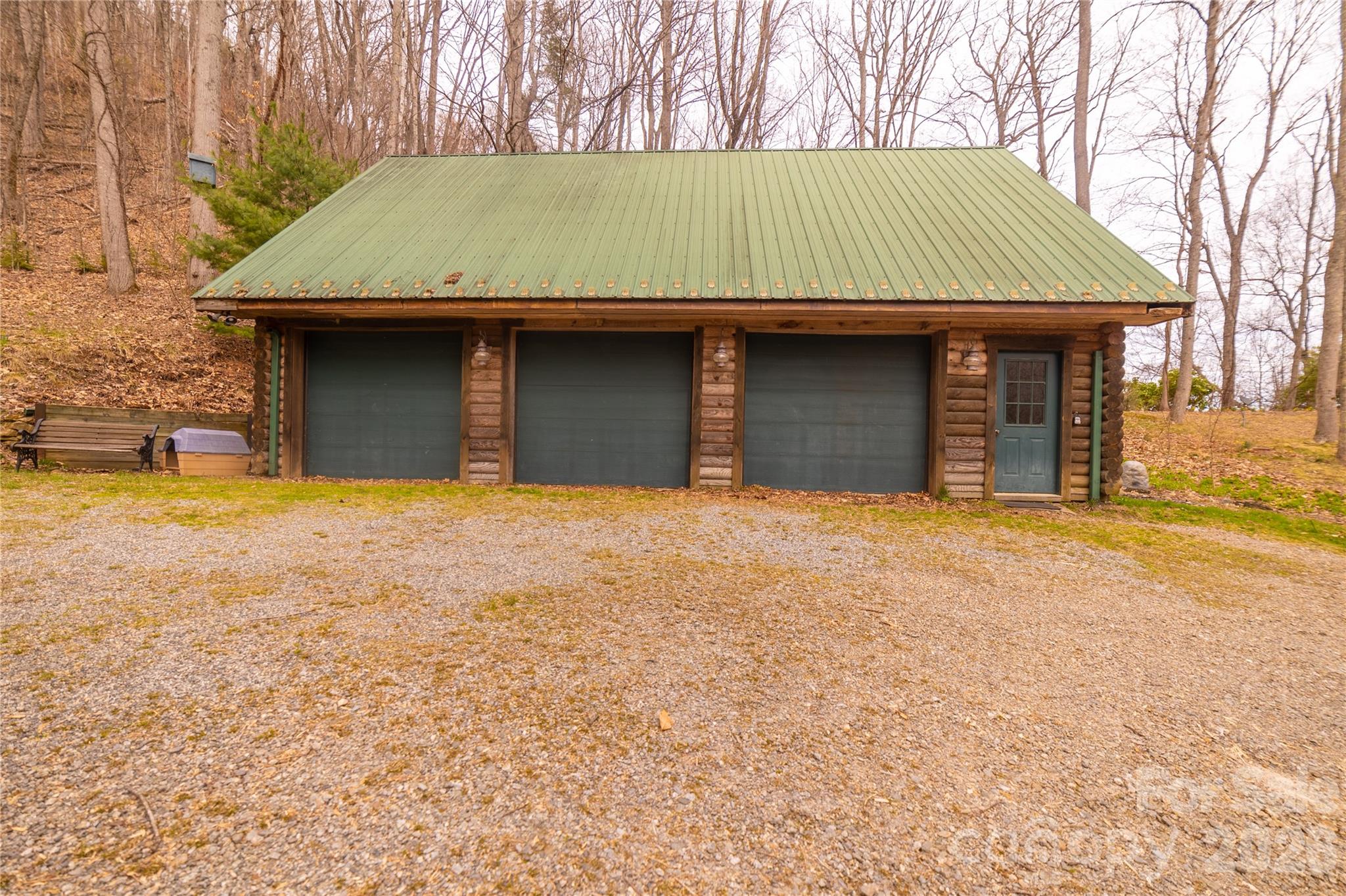 682 Rock House Road — Hot Springs