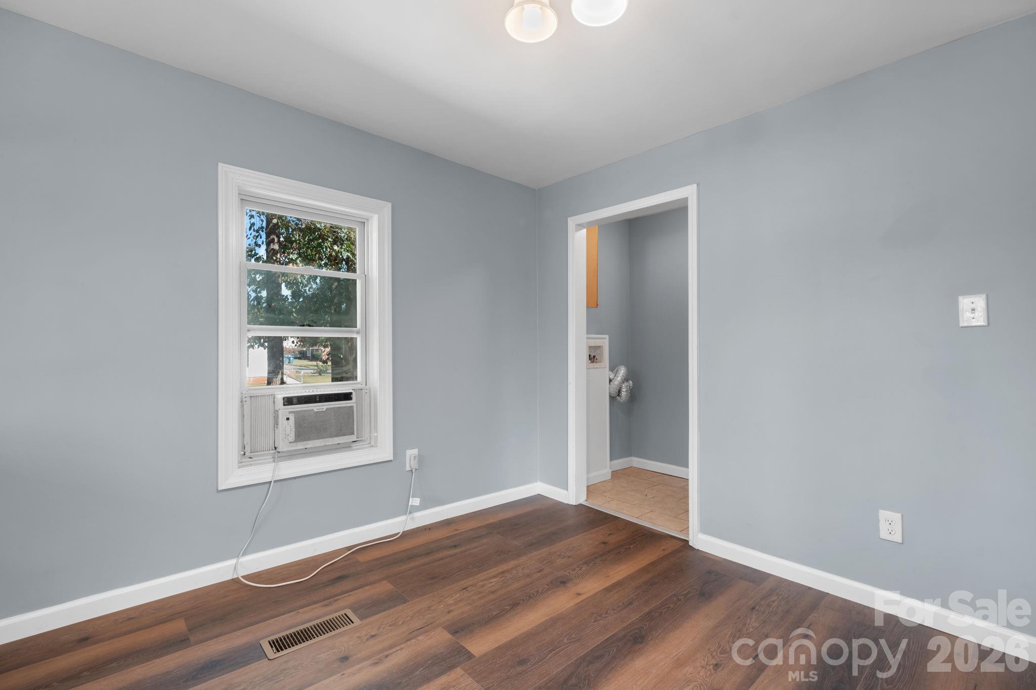 728 21st Street SW — Hickory