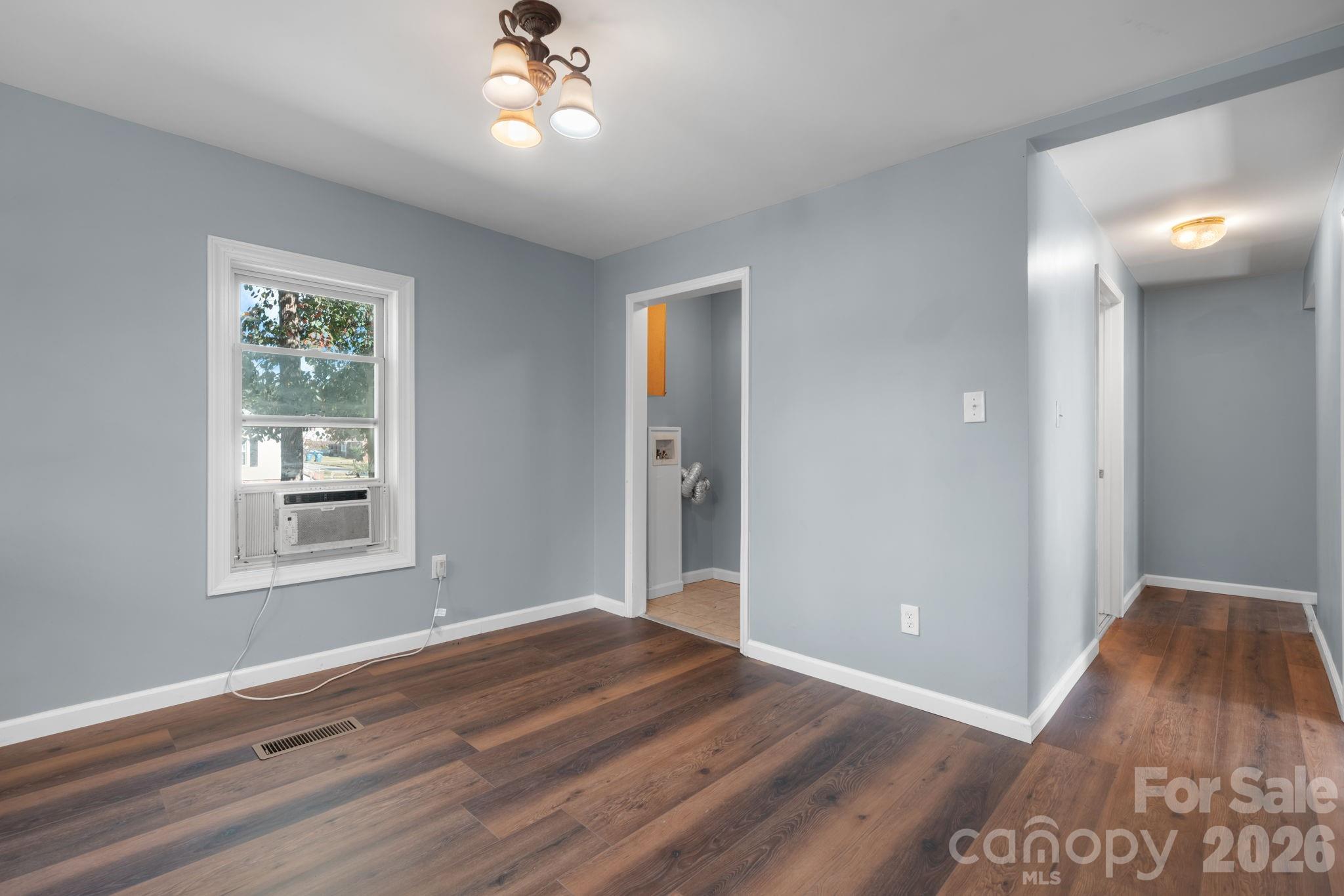 728 21st Street SW — Hickory