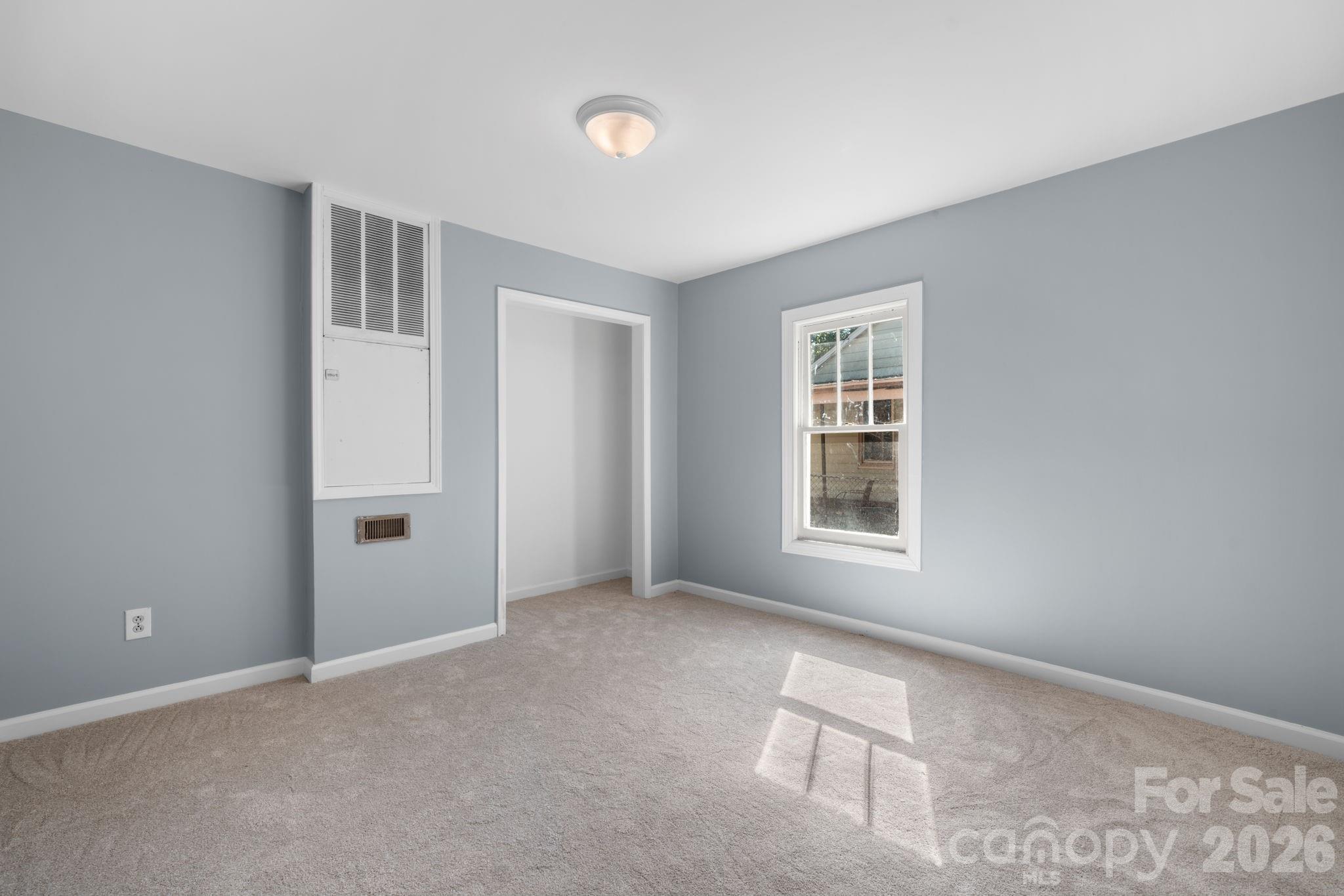 728 21st Street SW — Hickory