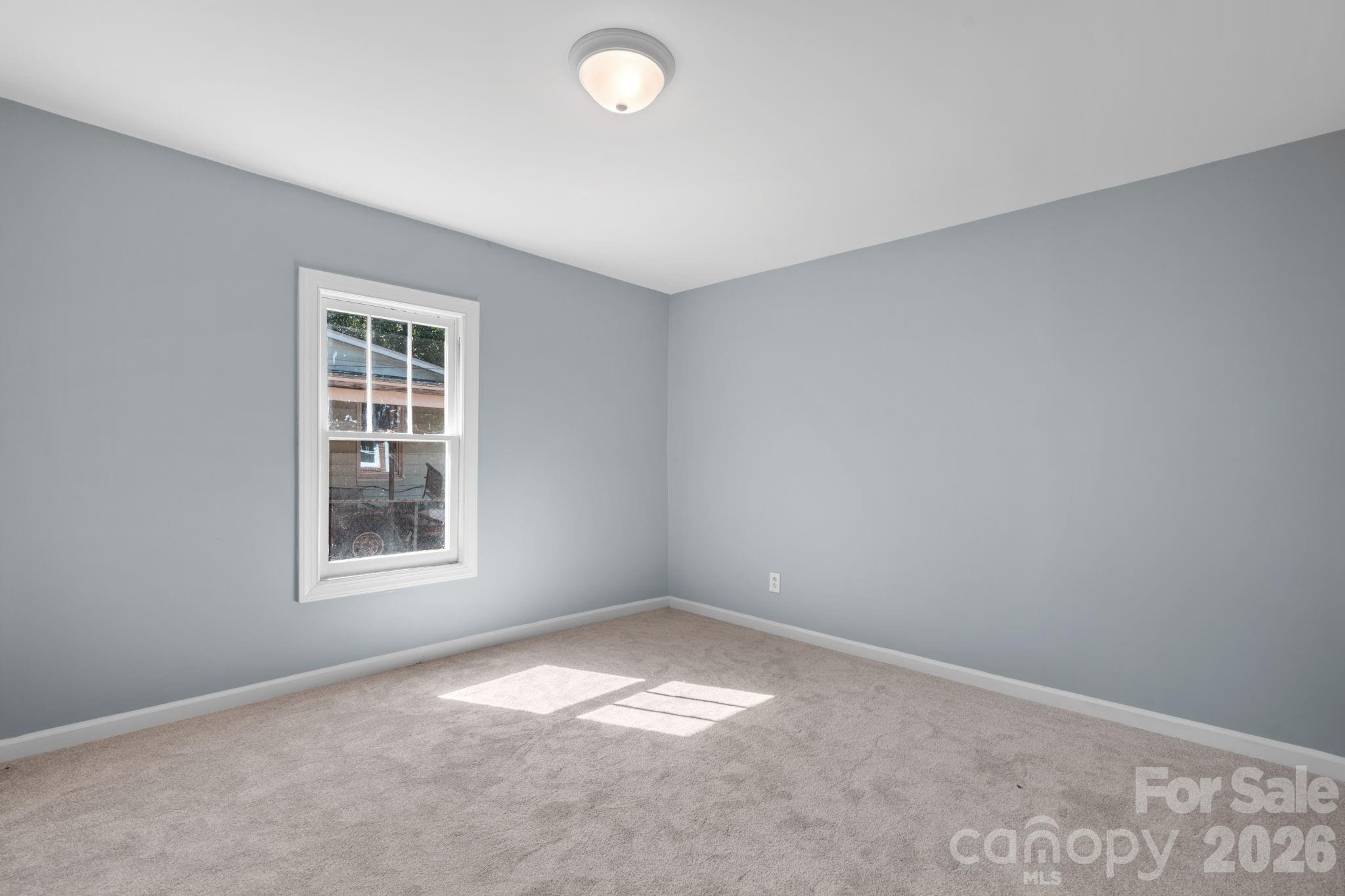 728 21st Street SW — Hickory