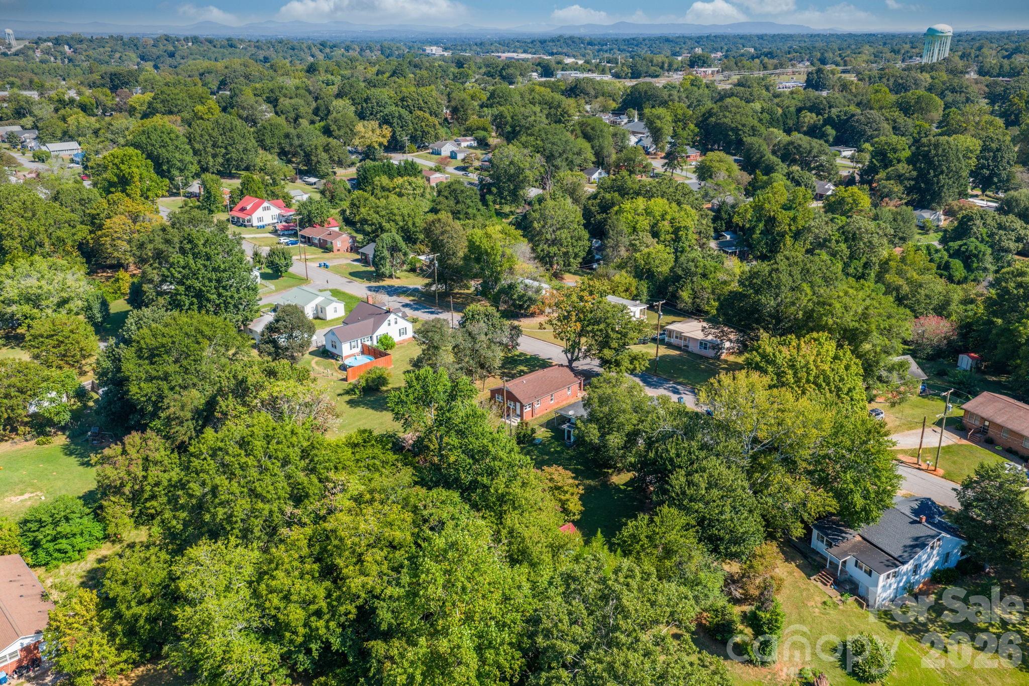 728 21st Street SW — Hickory