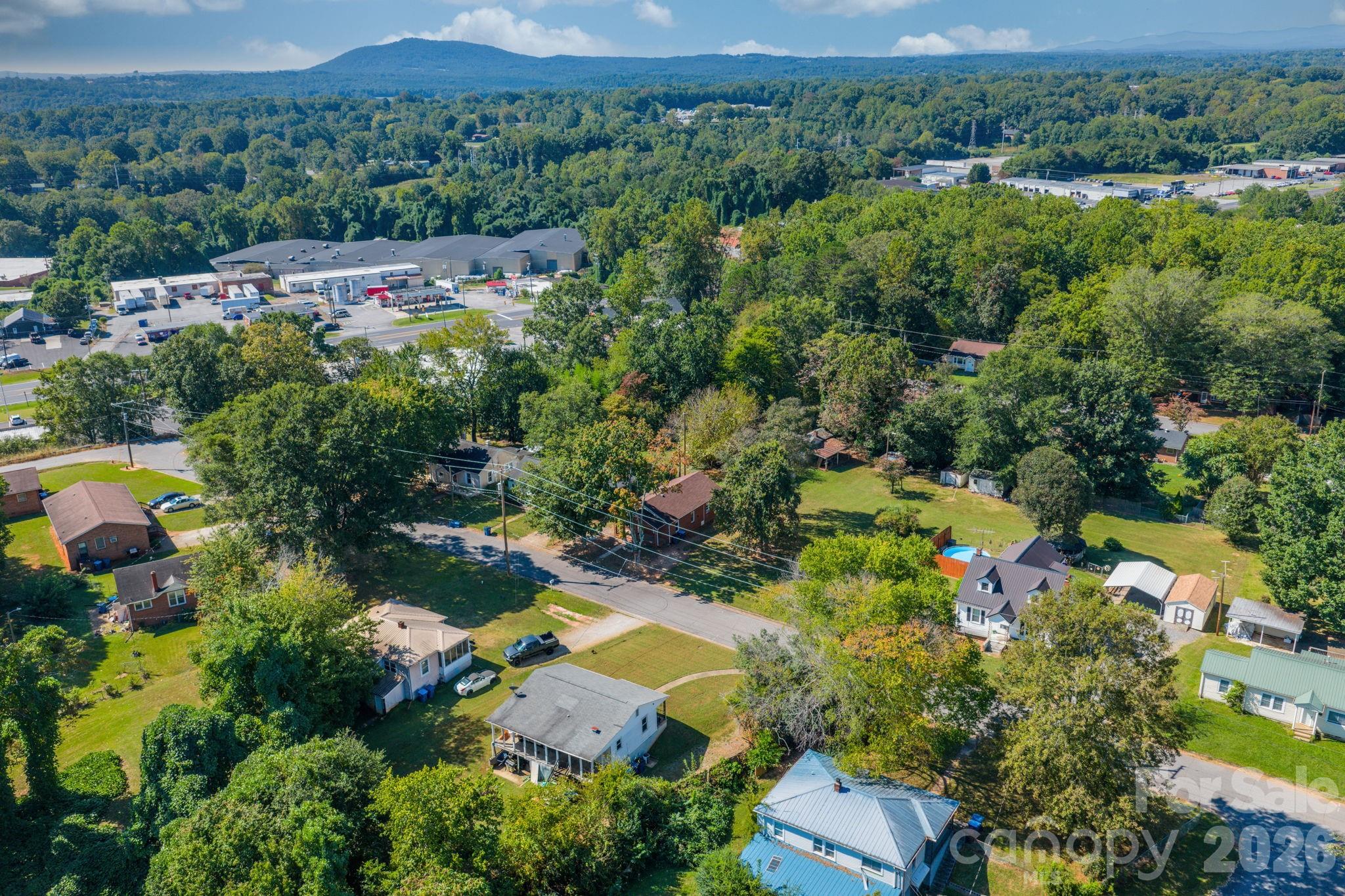 728 21st Street SW — Hickory