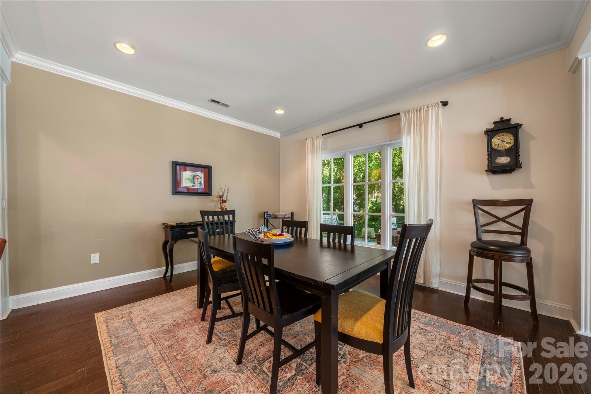 270 Sunset Drive SE — Concord