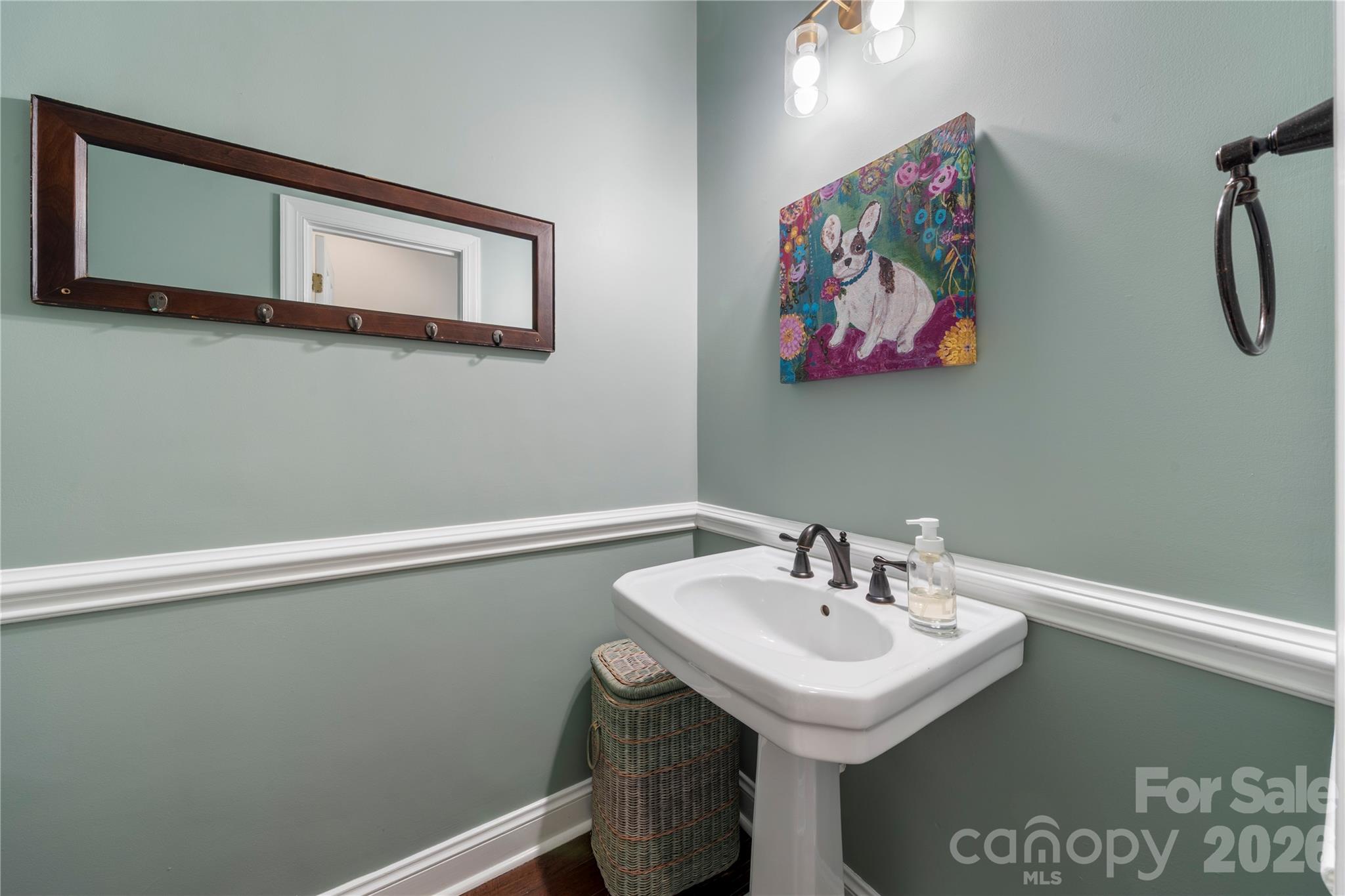 270 Sunset Drive SE — Concord