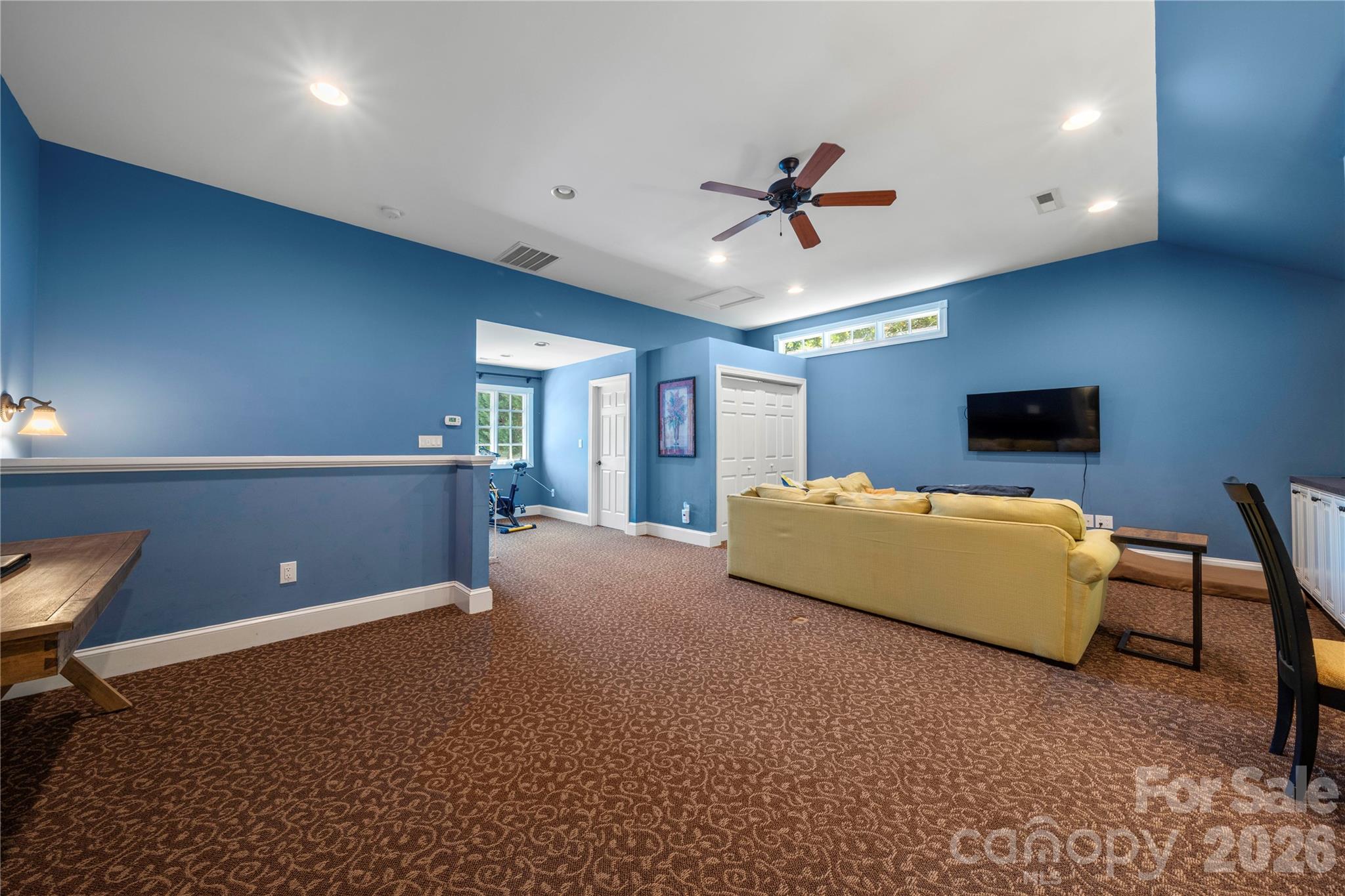 270 Sunset Drive SE — Concord