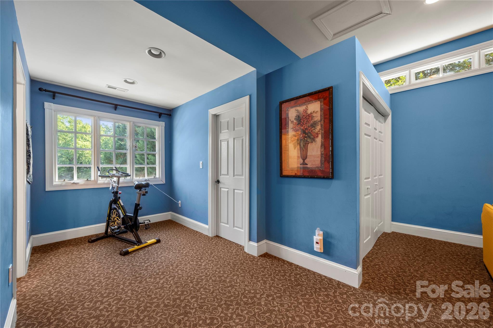 270 Sunset Drive SE — Concord