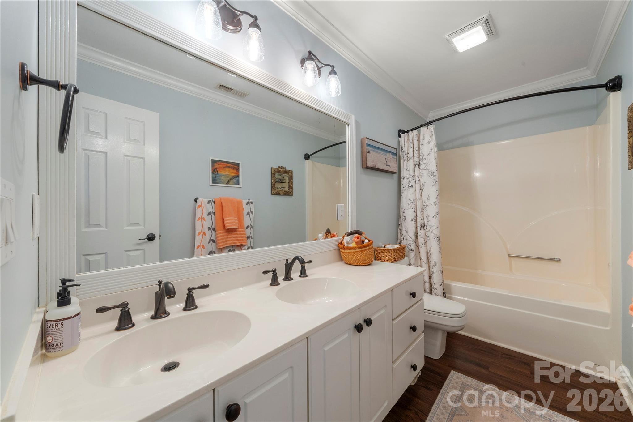 270 Sunset Drive SE — Concord