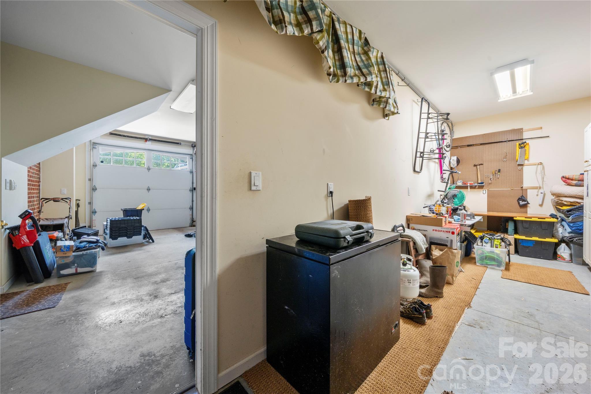 270 Sunset Drive SE — Concord
