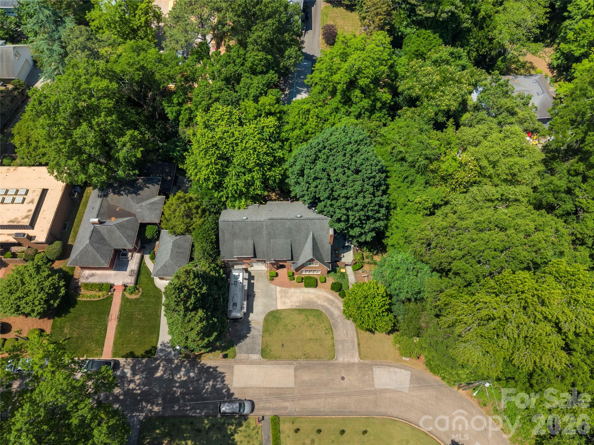 270 Sunset Drive SE — Concord