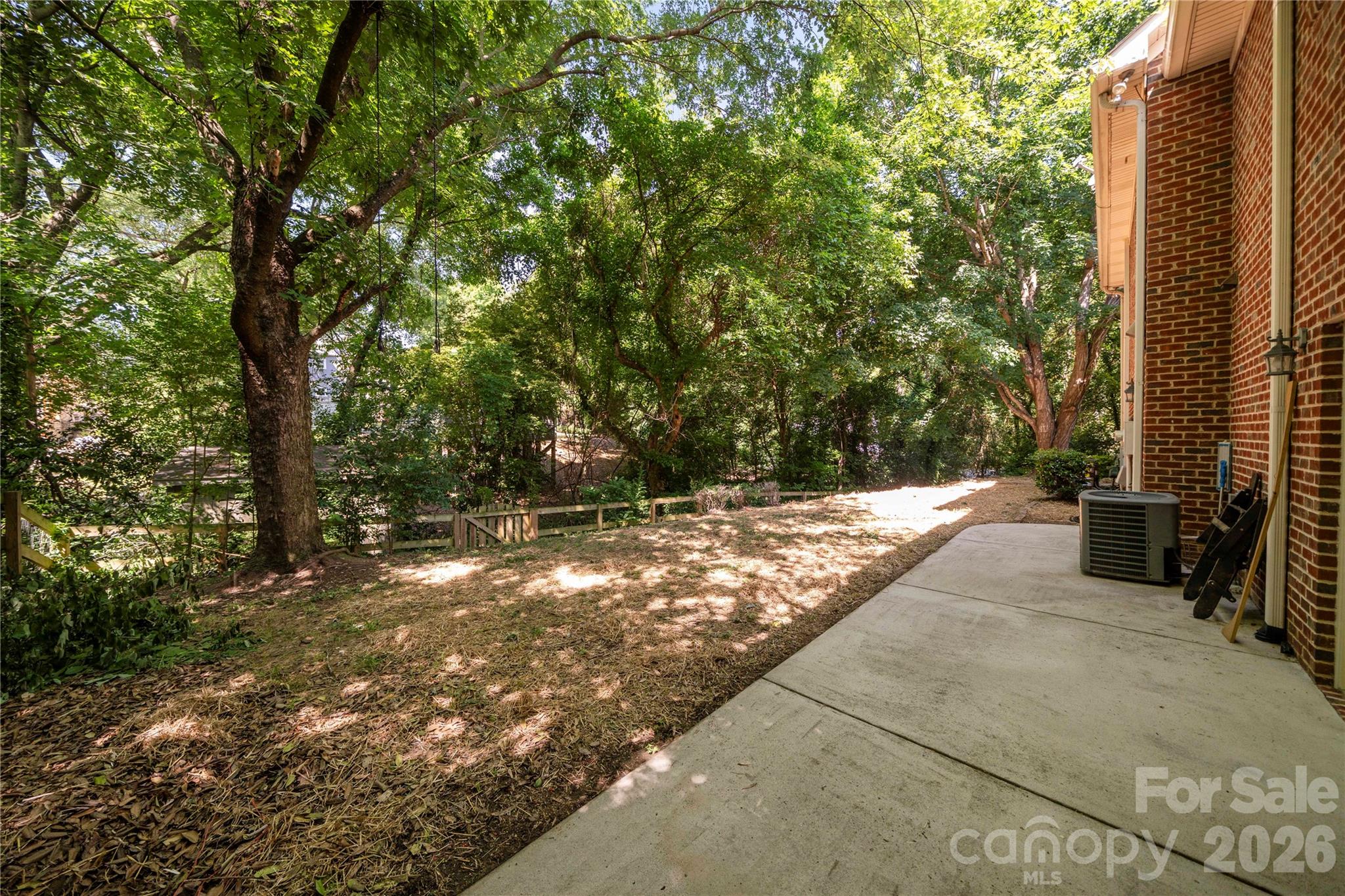 270 Sunset Drive SE — Concord