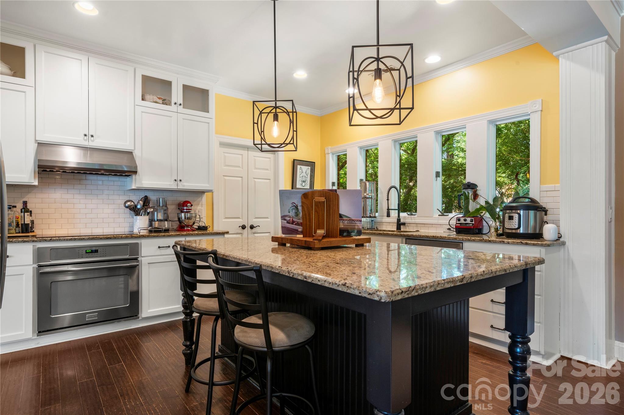 270 Sunset Drive SE — Concord