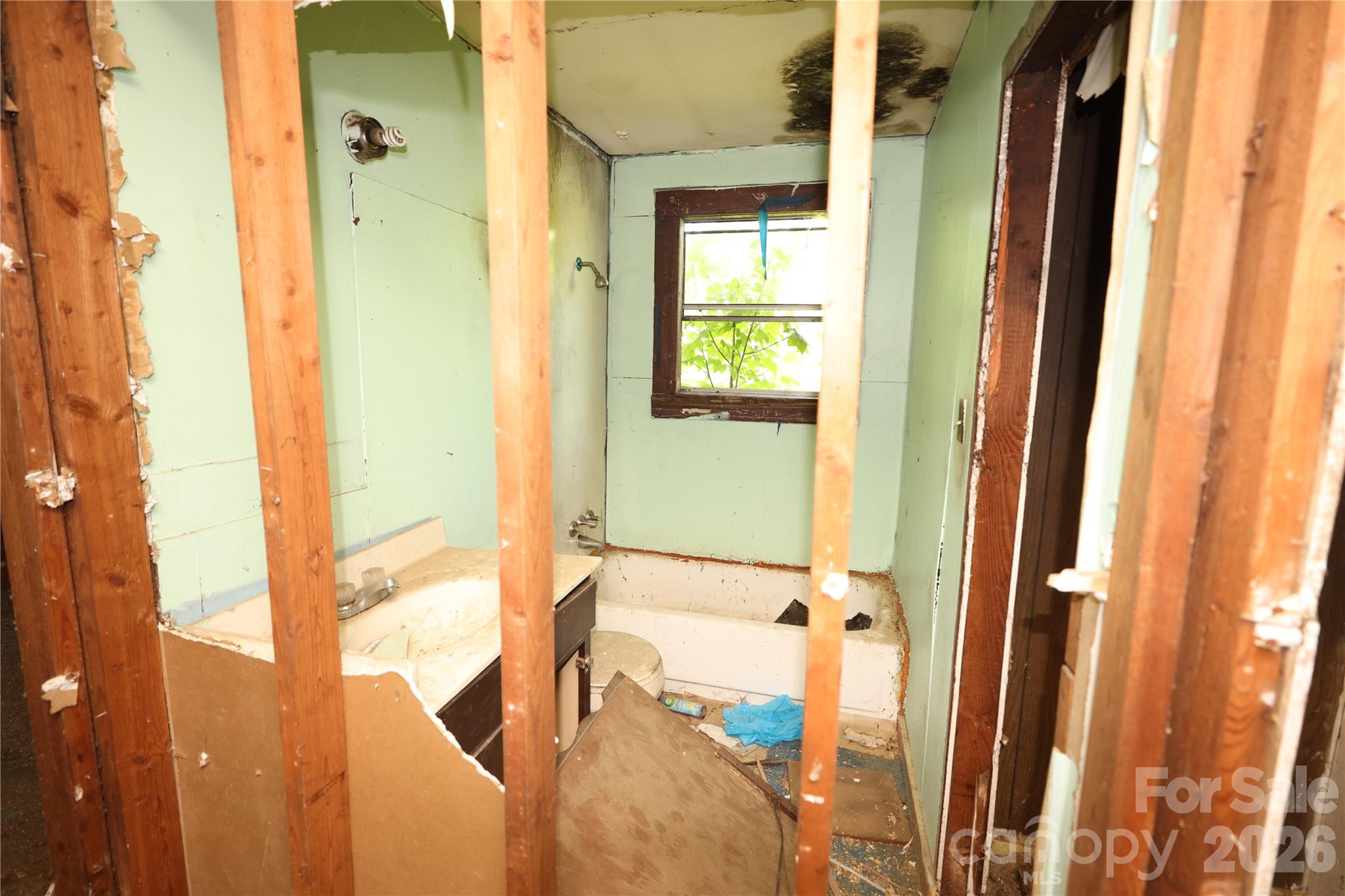 708 Smyre Drive — Gastonia