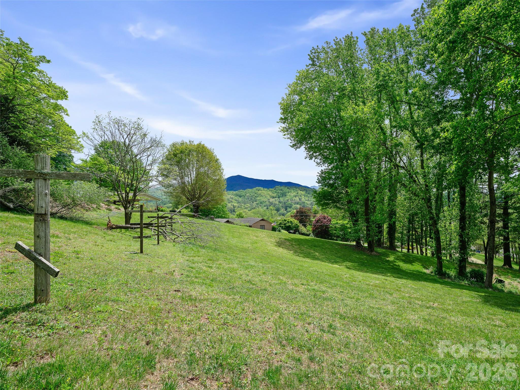 210 Shepard Way — Burnsville