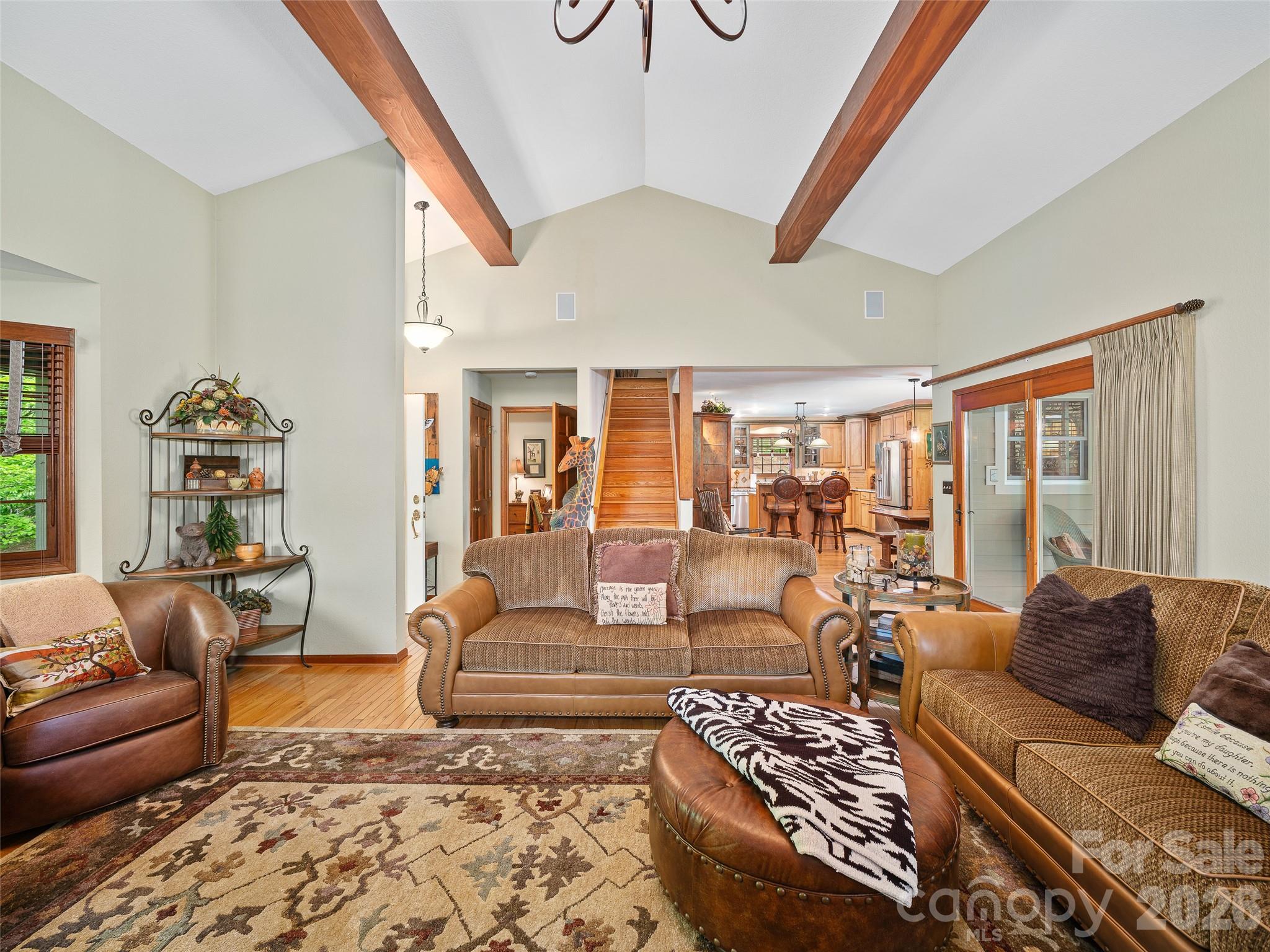 210 Shepard Way — Burnsville